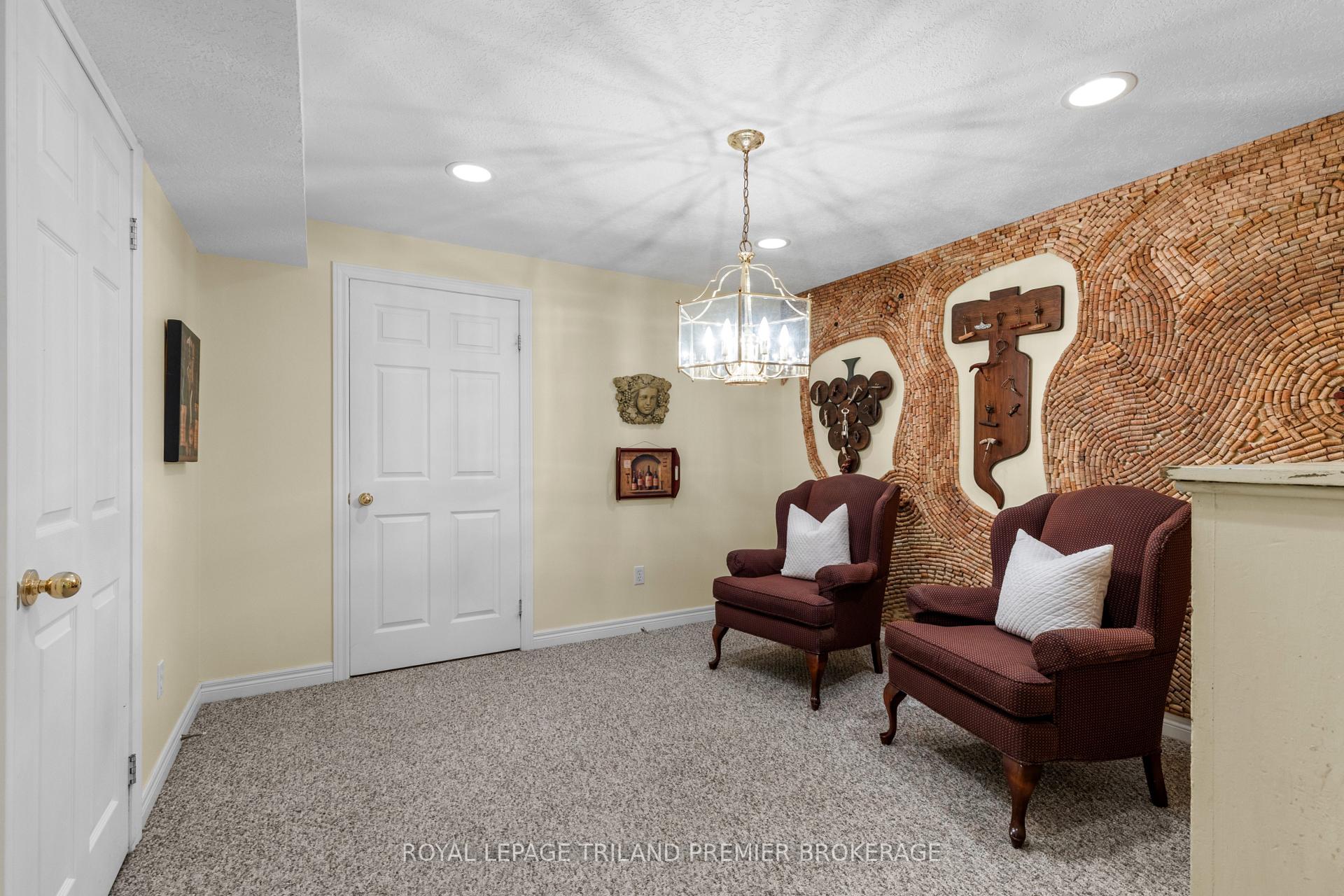Photo 30 of Unit 7, 1755 Louise Boulevard, London, North R — HOMEH
