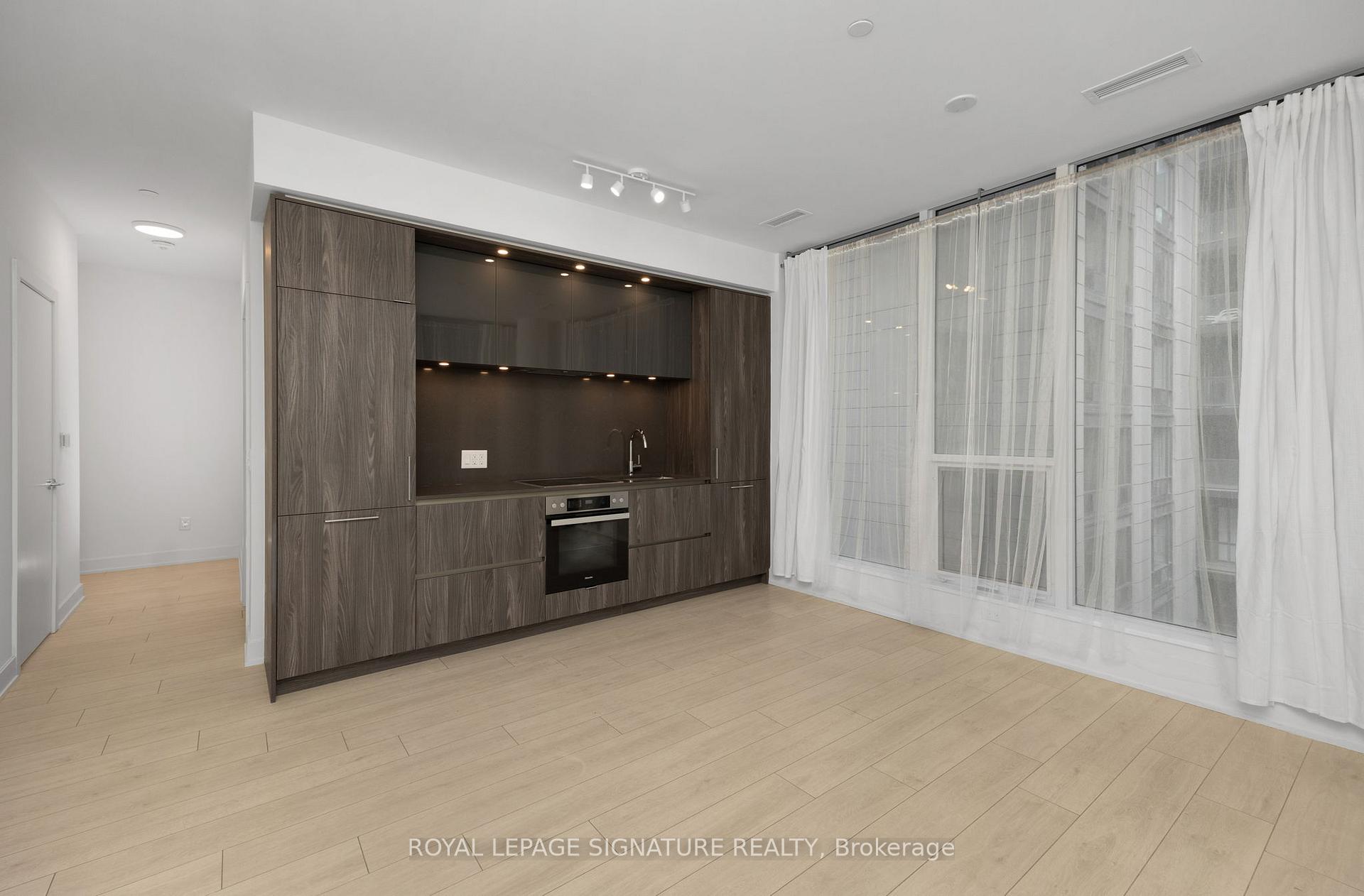 Photo 6 of Unit 525, 15 Mercer Street, Toronto, Waterfront Communities — HOMEH