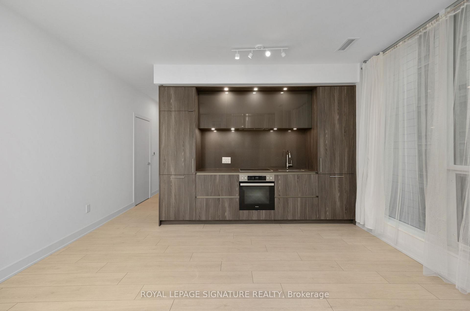 Photo 7 of Unit 525, 15 Mercer Street, Toronto, Waterfront Communities — HOMEH