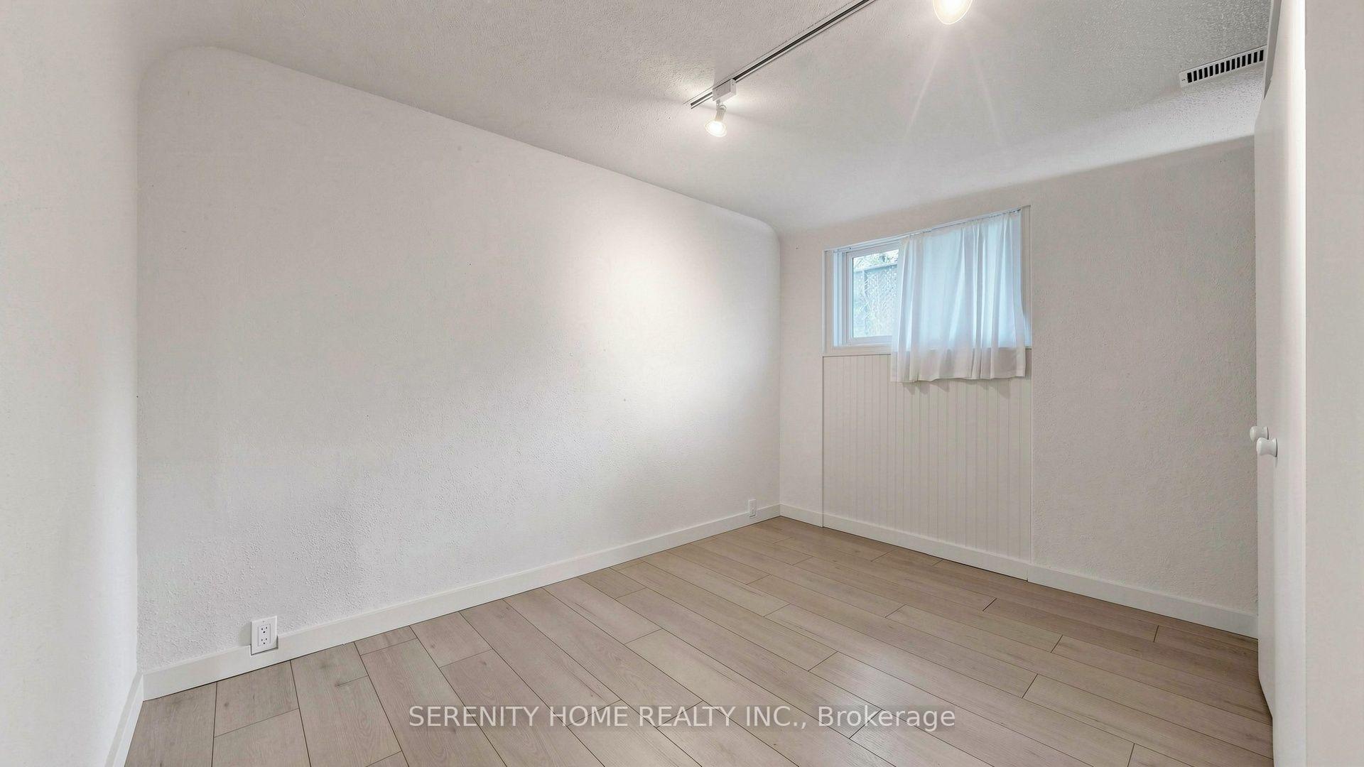 Photo 33 of 31 Norbury Crescent, Scarborough, Bendale — HOMEH