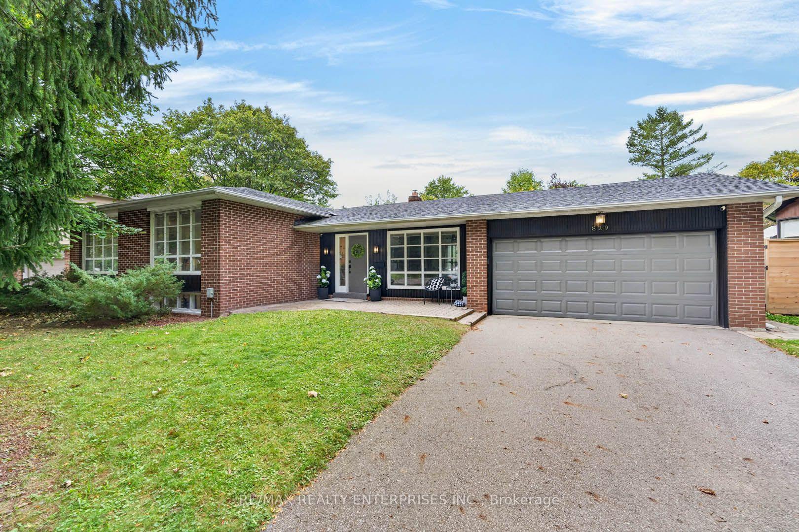 Photo 2 of 829 Terlin Boulevard, Mississauga, Lorne Park — HOMEH