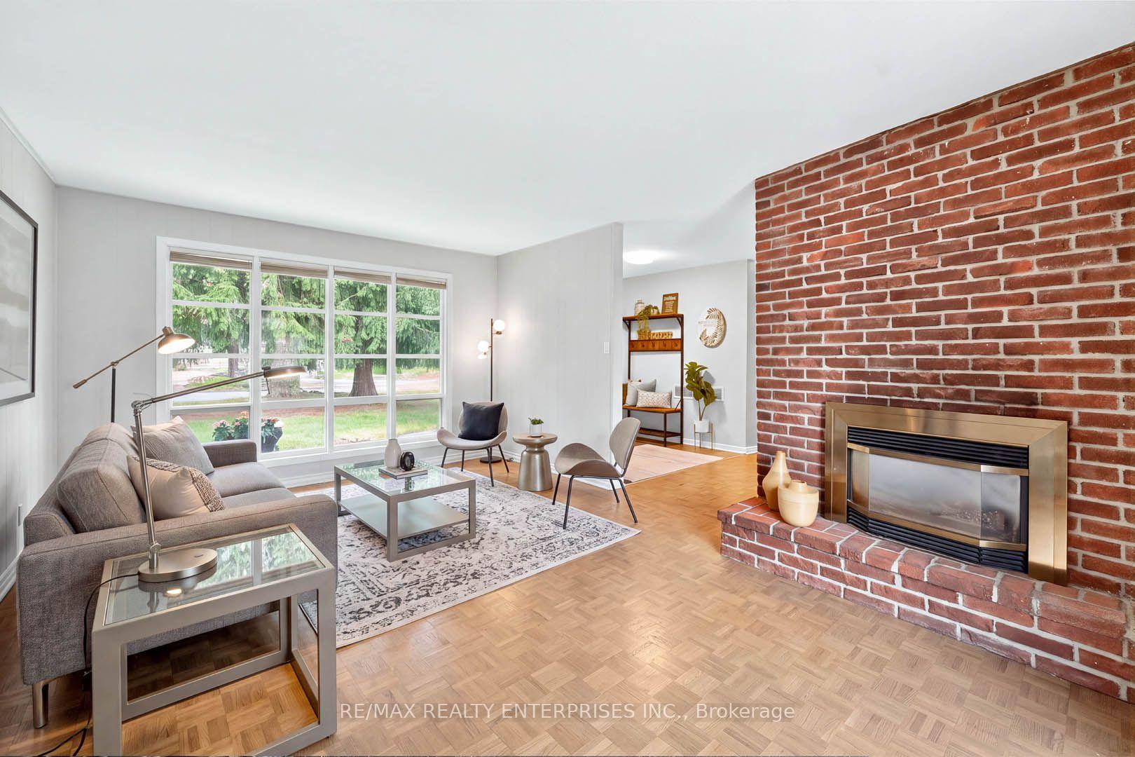 Photo 14 of 829 Terlin Boulevard, Mississauga, Lorne Park — HOMEH