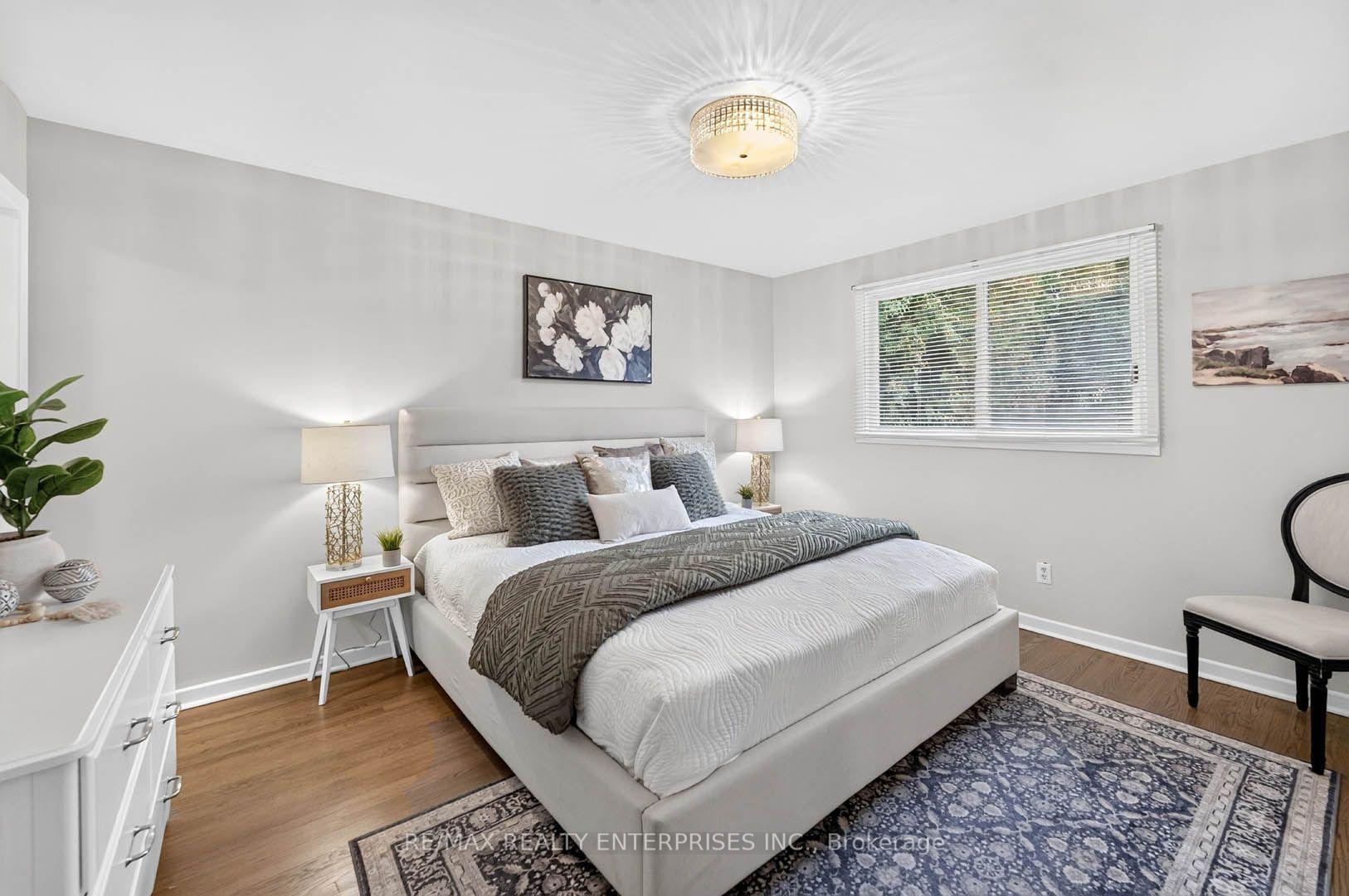 Photo 19 of 829 Terlin Boulevard, Mississauga, Lorne Park — HOMEH
