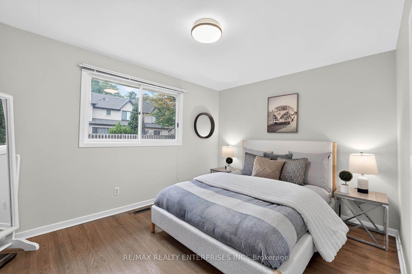 Photo 22 of 829 Terlin Boulevard, Mississauga, Lorne Park — HOMEH