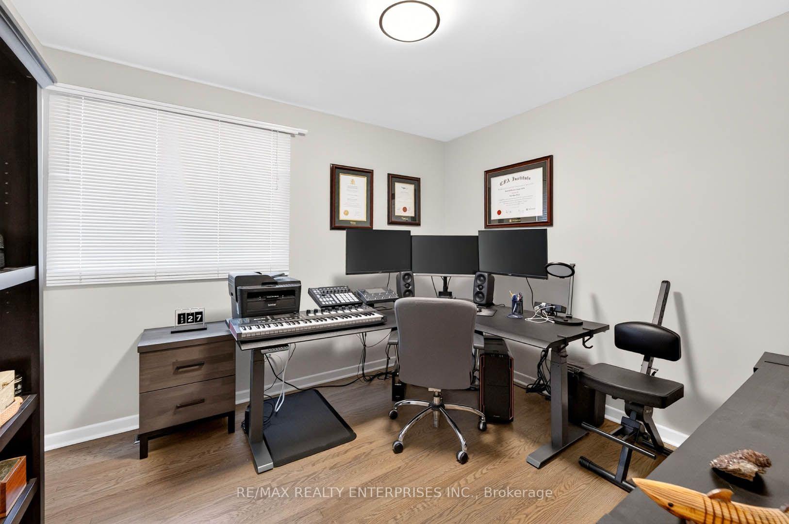 Photo 24 of 829 Terlin Boulevard, Mississauga, Lorne Park — HOMEH