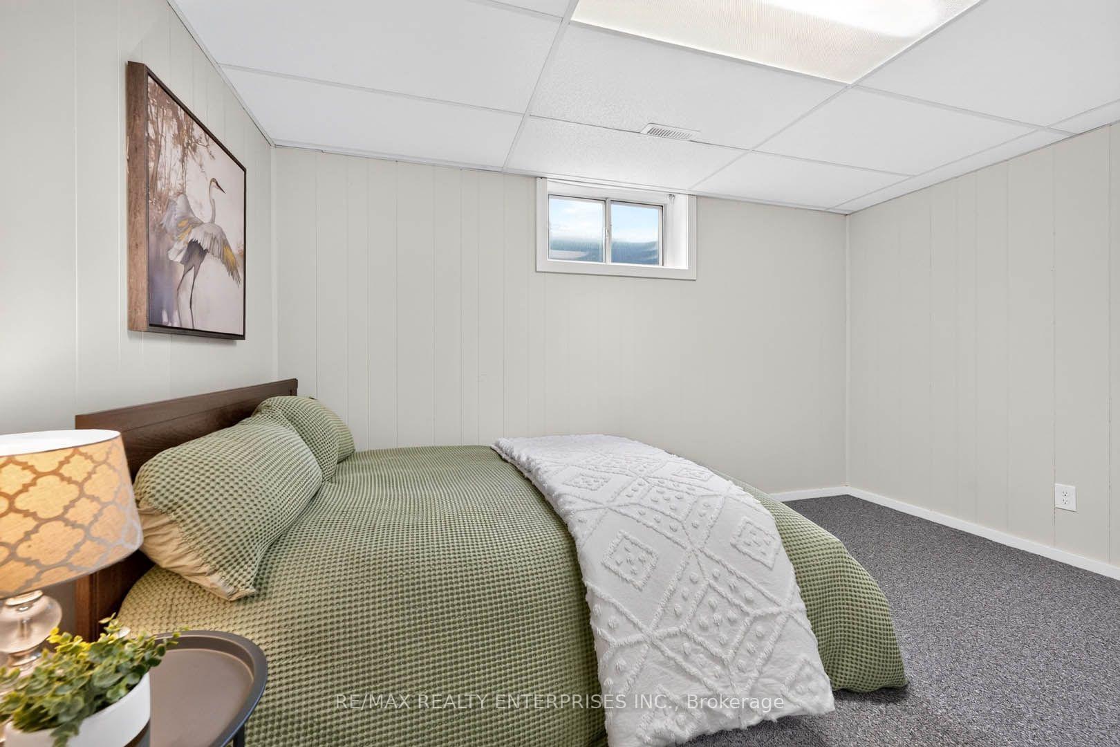 Photo 32 of 829 Terlin Boulevard, Mississauga, Lorne Park — HOMEH