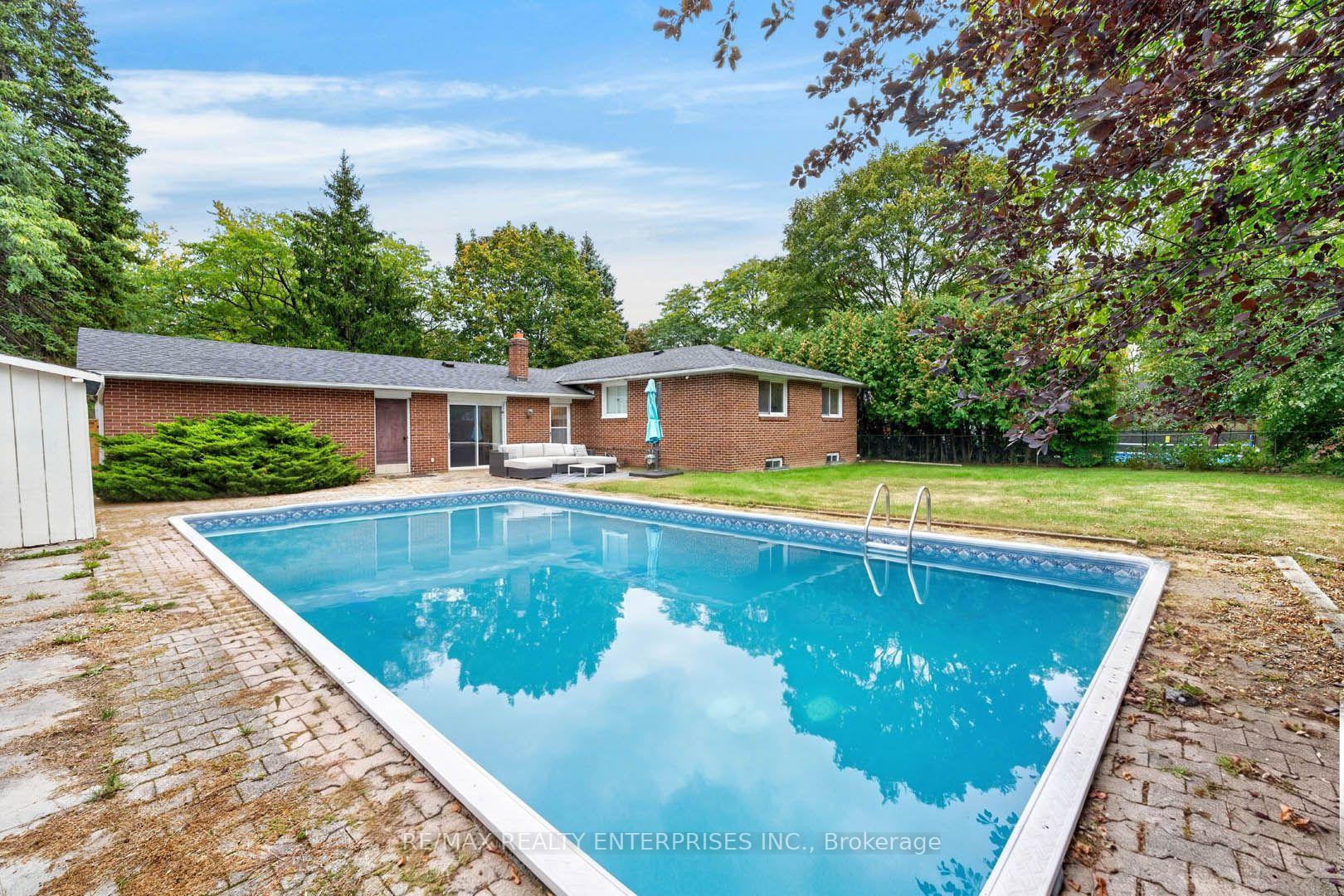 Photo 37 of 829 Terlin Boulevard, Mississauga, Lorne Park — HOMEH