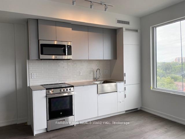 Photo 2 of Unit 822, 270 Dufferin Street, Toronto, South Parkdale — HOMEH