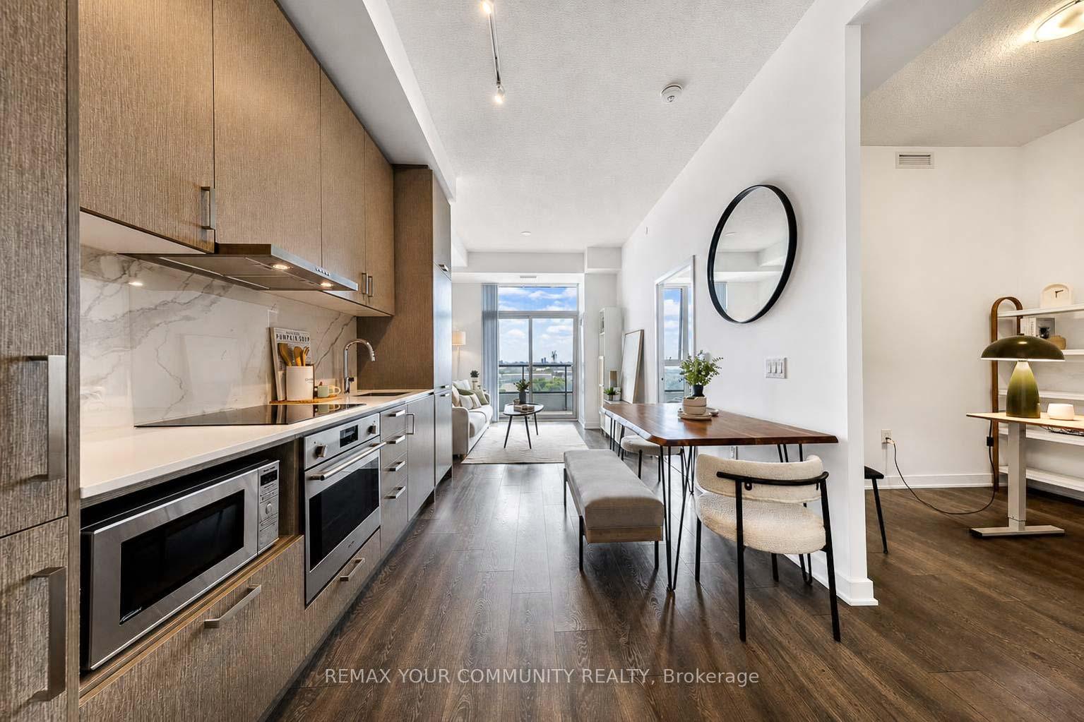 Photo 9 of Unit 917, 60 Honeycrisp Crescent, Vaughan, Vaughan Corporate Centre — HOMEH