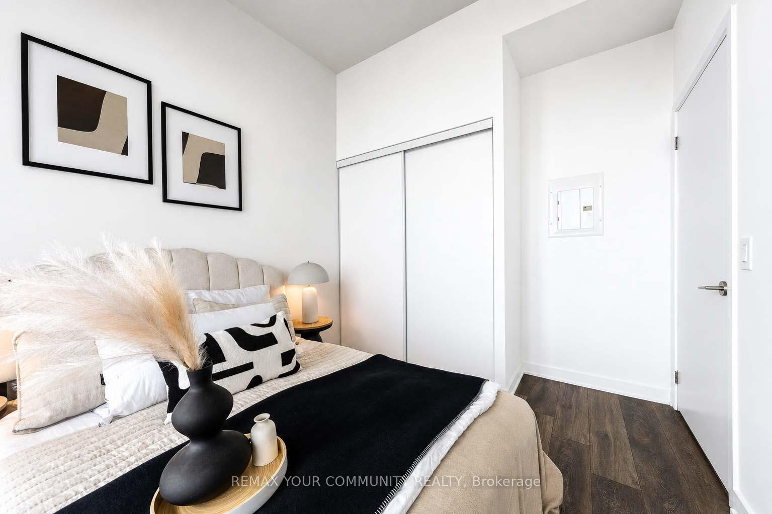 Photo 25 of Unit 917, 60 Honeycrisp Crescent, Vaughan, Vaughan Corporate Centre — HOMEH