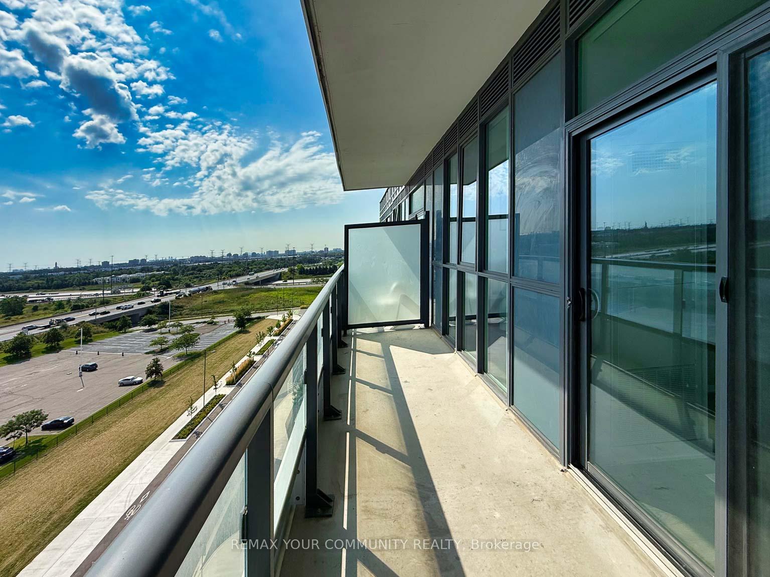 Photo 27 of Unit 917, 60 Honeycrisp Crescent, Vaughan, Vaughan Corporate Centre — HOMEH