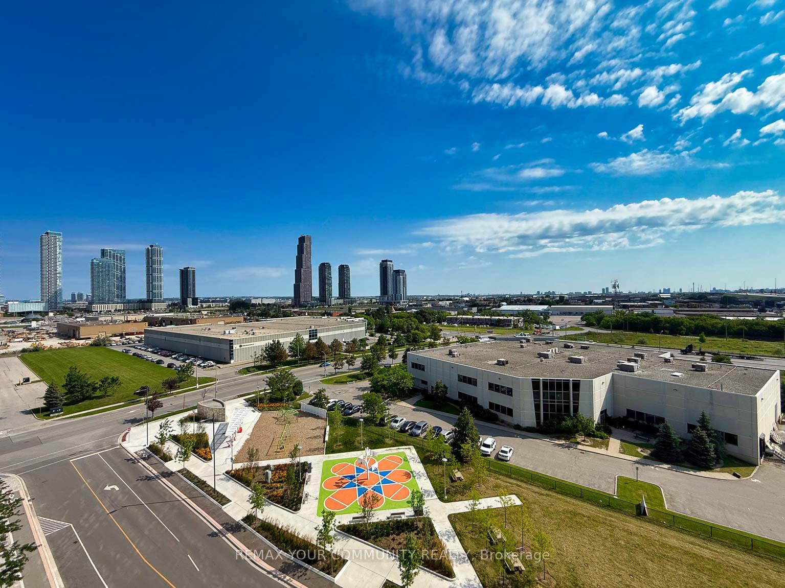 Photo 30 of Unit 917, 60 Honeycrisp Crescent, Vaughan, Vaughan Corporate Centre — HOMEH
