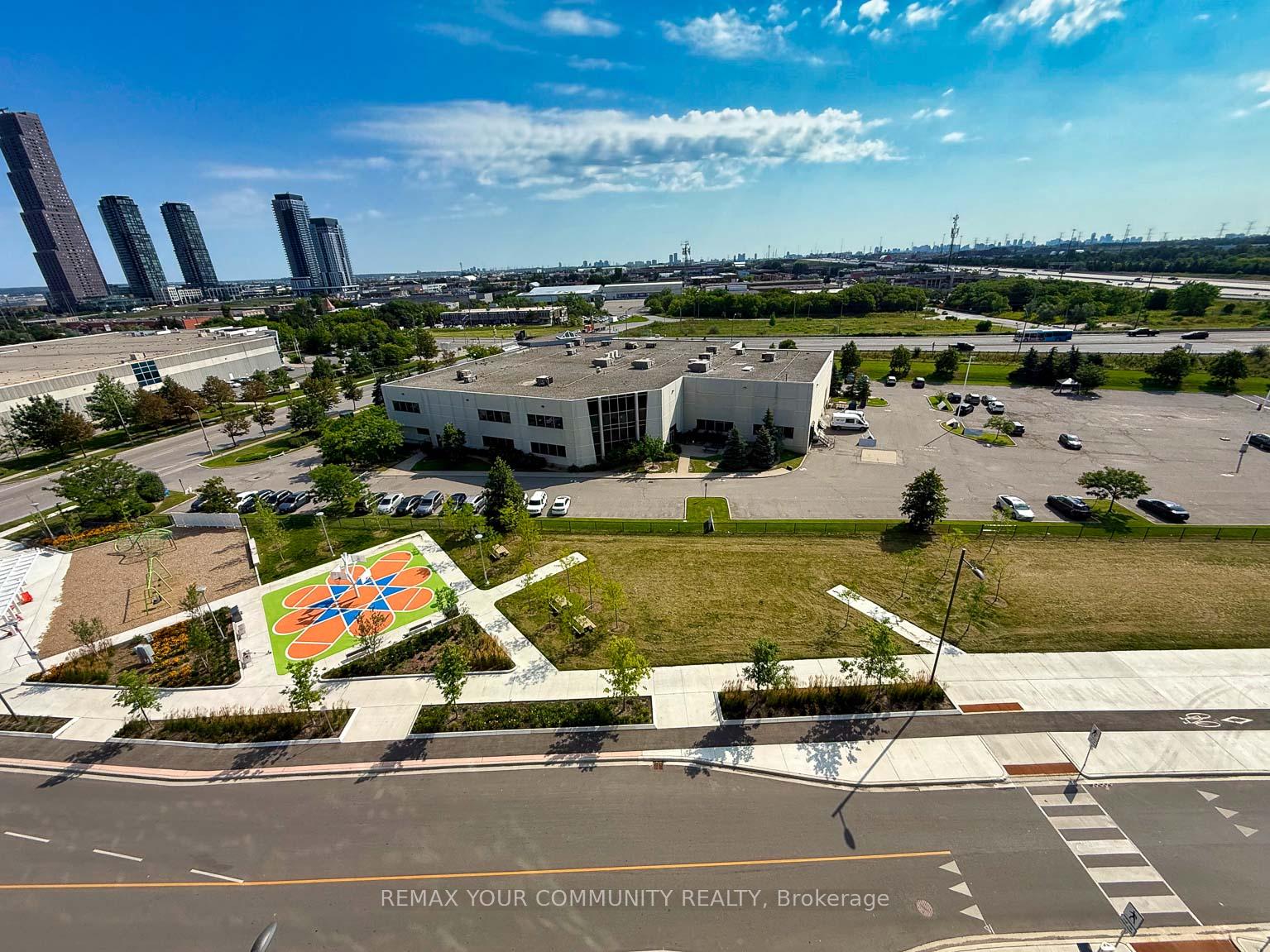 Photo 33 of Unit 917, 60 Honeycrisp Crescent, Vaughan, Vaughan Corporate Centre — HOMEH