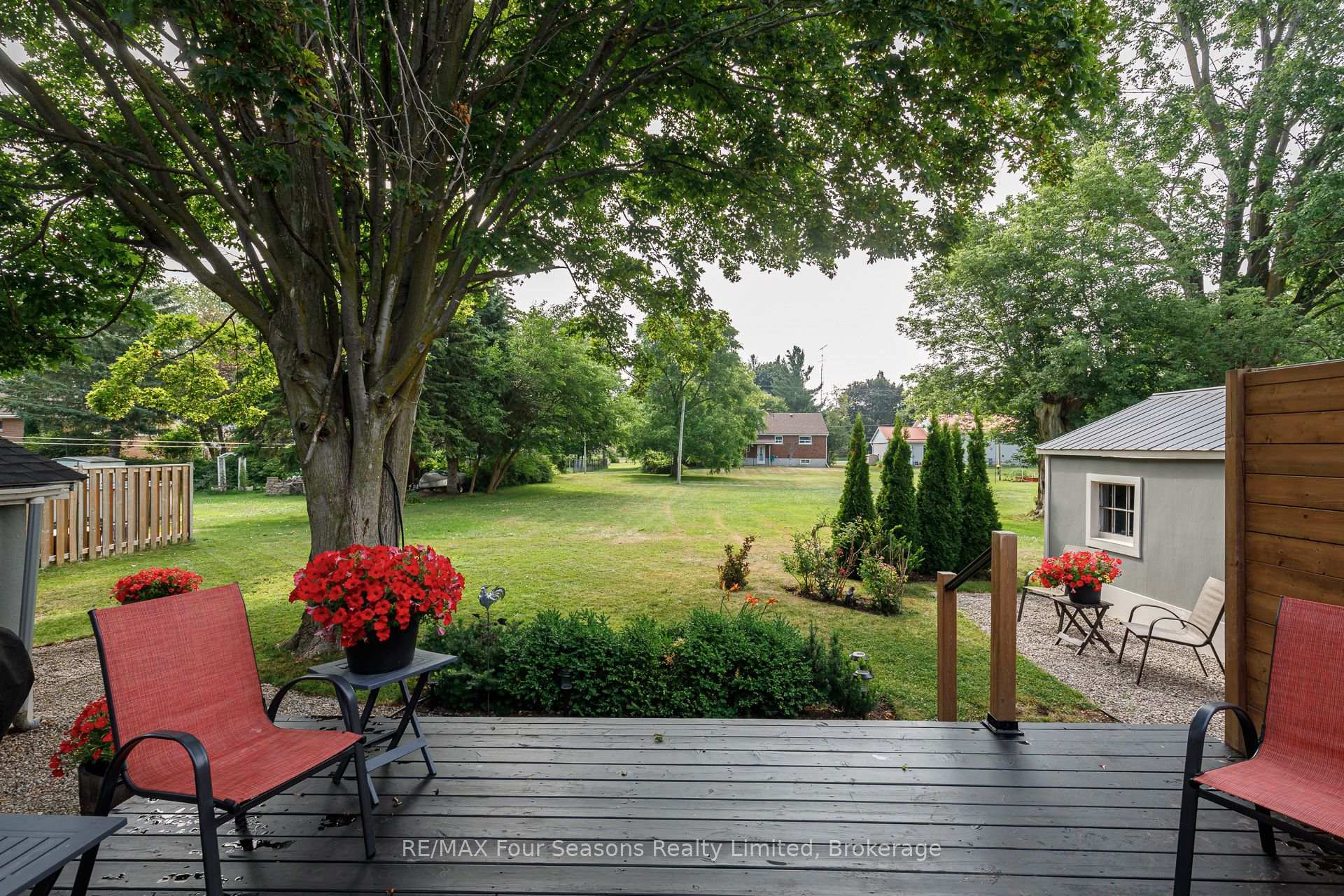 Photo 3 of 231 Superior Street, Clearview, Stayner — HOMEH