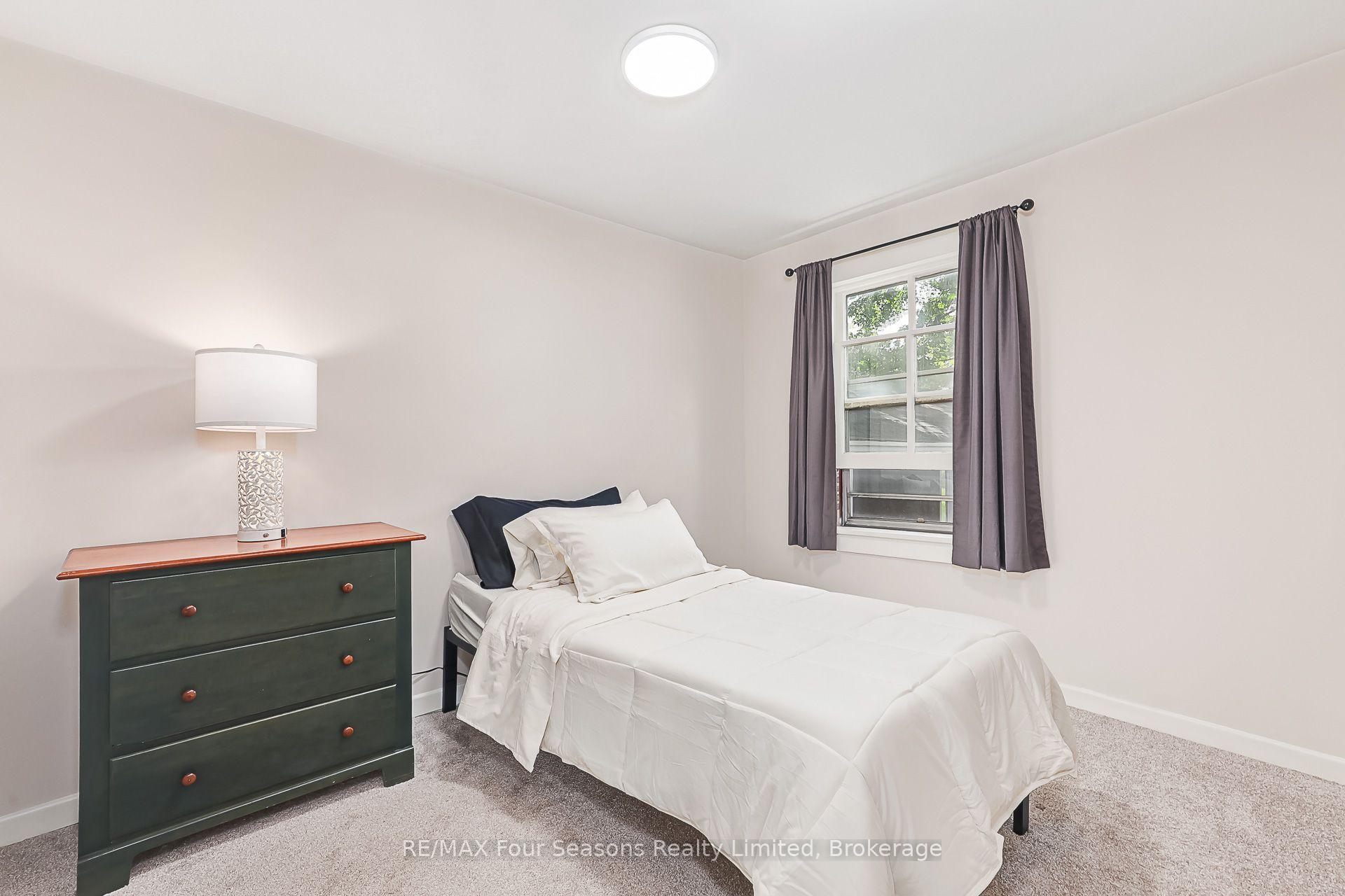 Photo 10 of 231 Superior Street, Clearview, Stayner — HOMEH