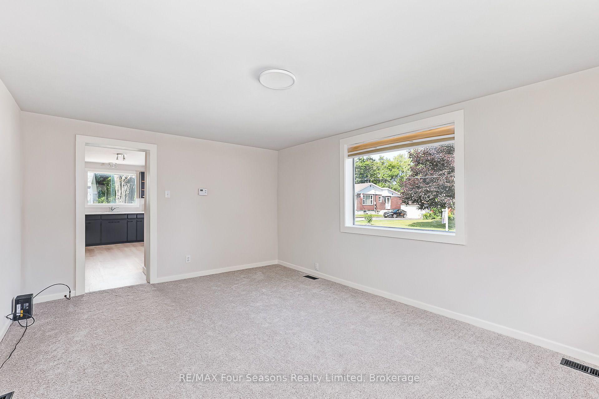 Photo 21 of 231 Superior Street, Clearview, Stayner — HOMEH