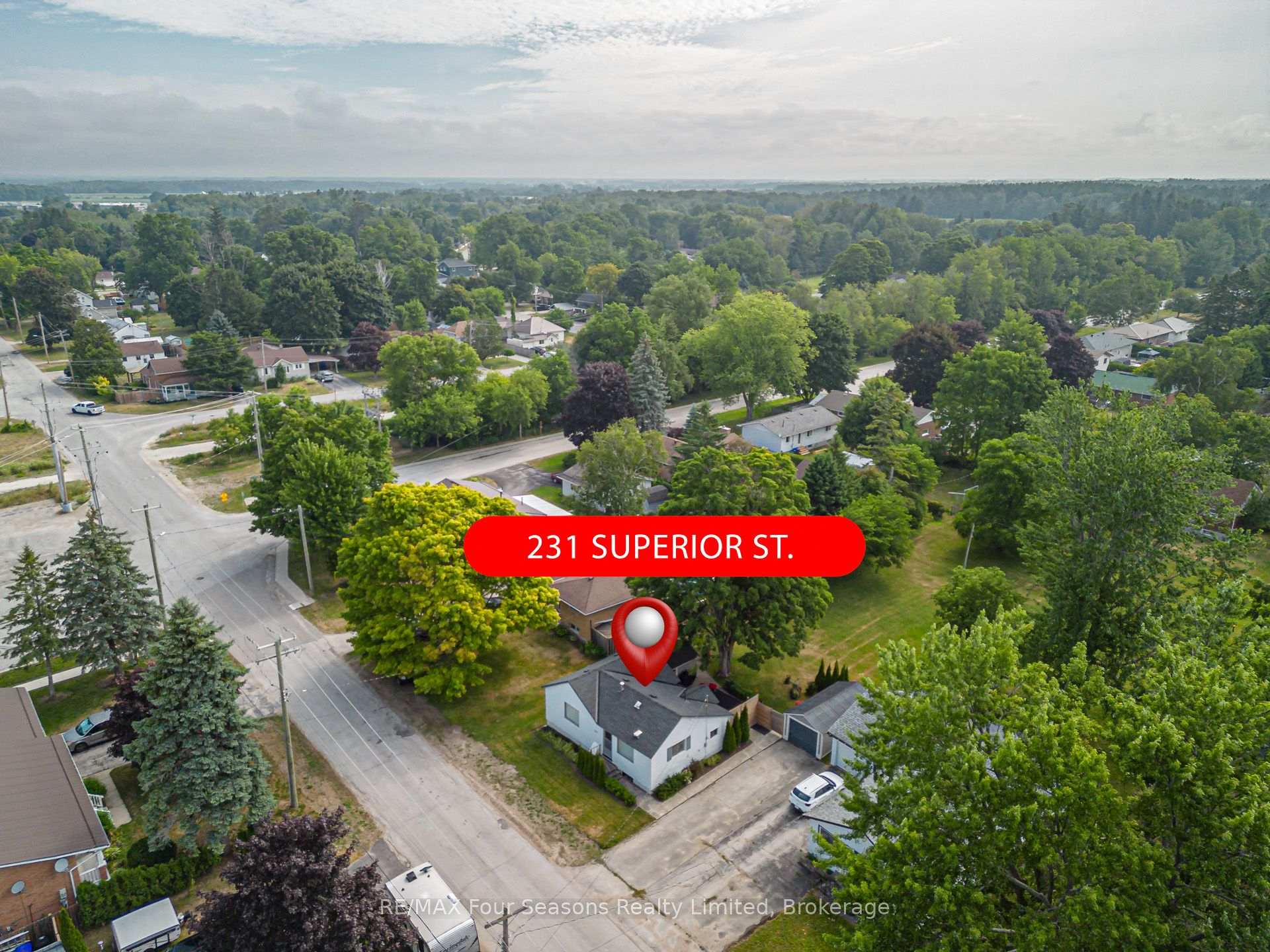 Photo 26 of 231 Superior Street, Clearview, Stayner — HOMEH