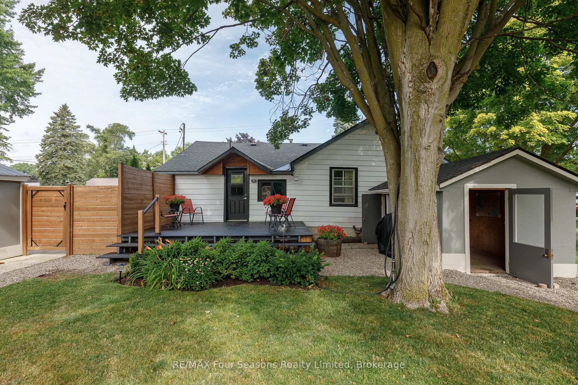Photo 32 of 231 Superior Street, Clearview, Stayner — HOMEH
