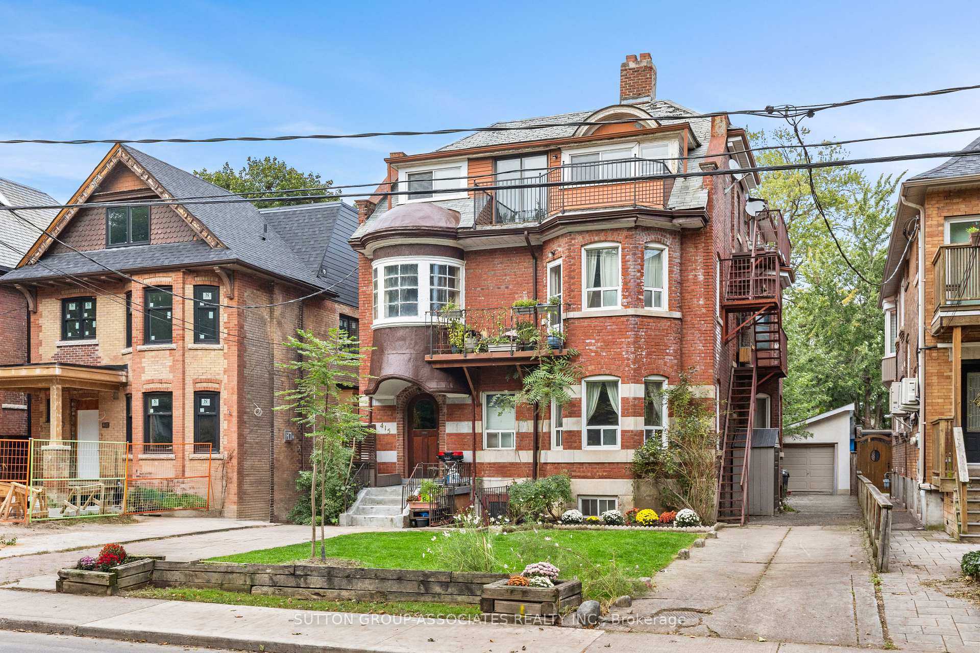 Photo 2 of 415 Brunswick Avenue, Toronto, The Annex — HOMEH