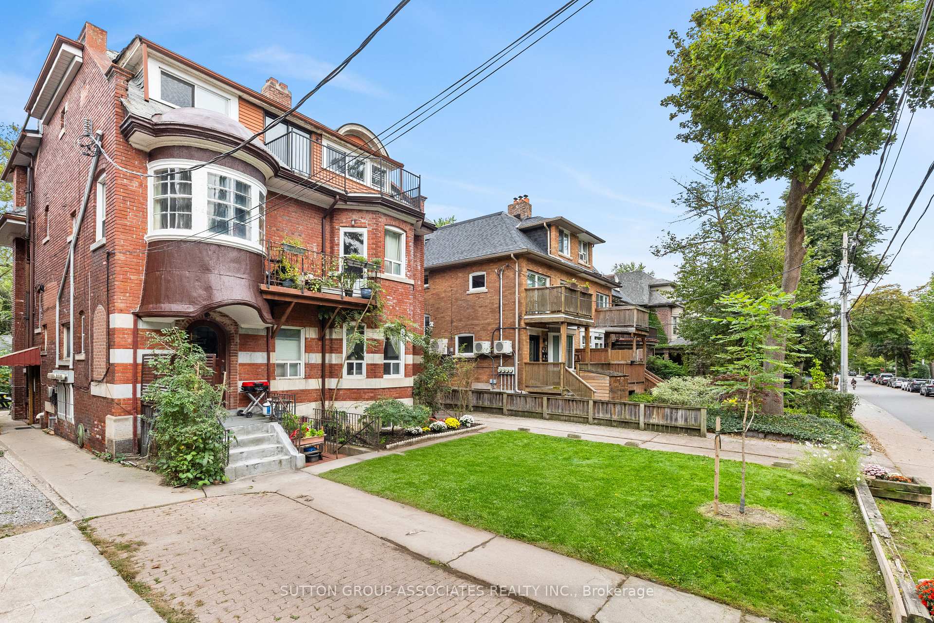 Photo 3 of 415 Brunswick Avenue, Toronto, The Annex — HOMEH