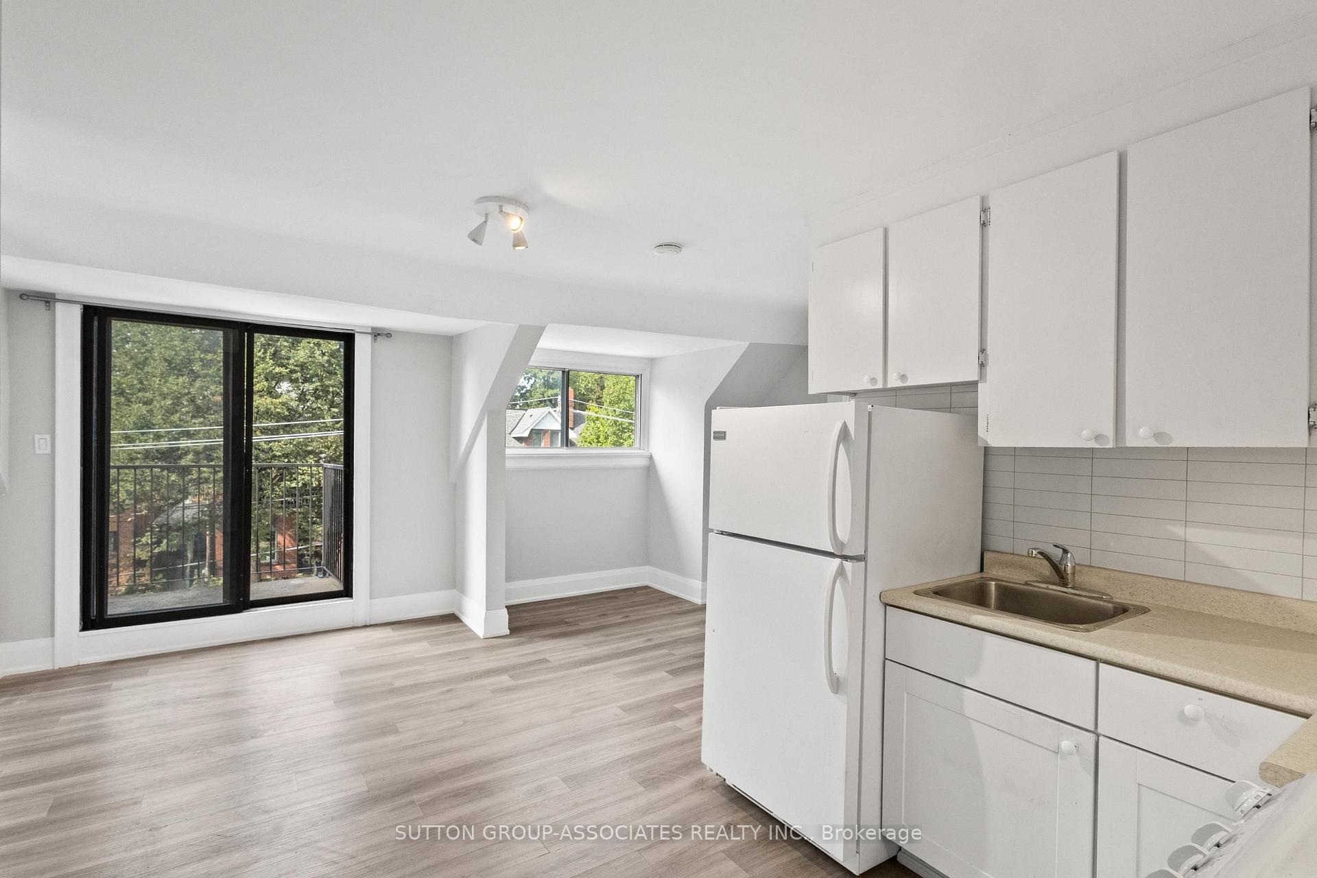 Photo 5 of 415 Brunswick Avenue, Toronto, The Annex — HOMEH