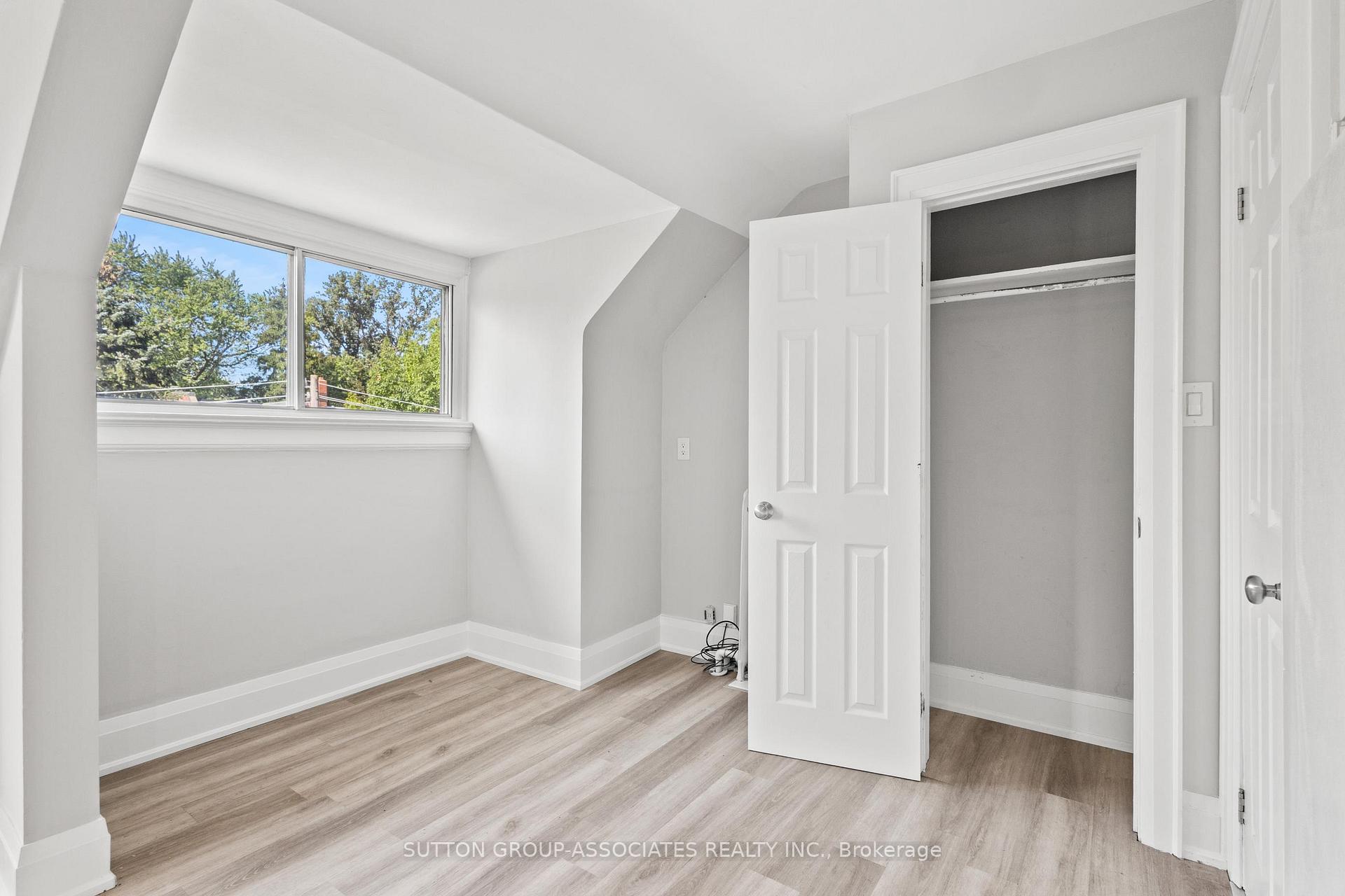 Photo 9 of 415 Brunswick Avenue, Toronto, The Annex — HOMEH