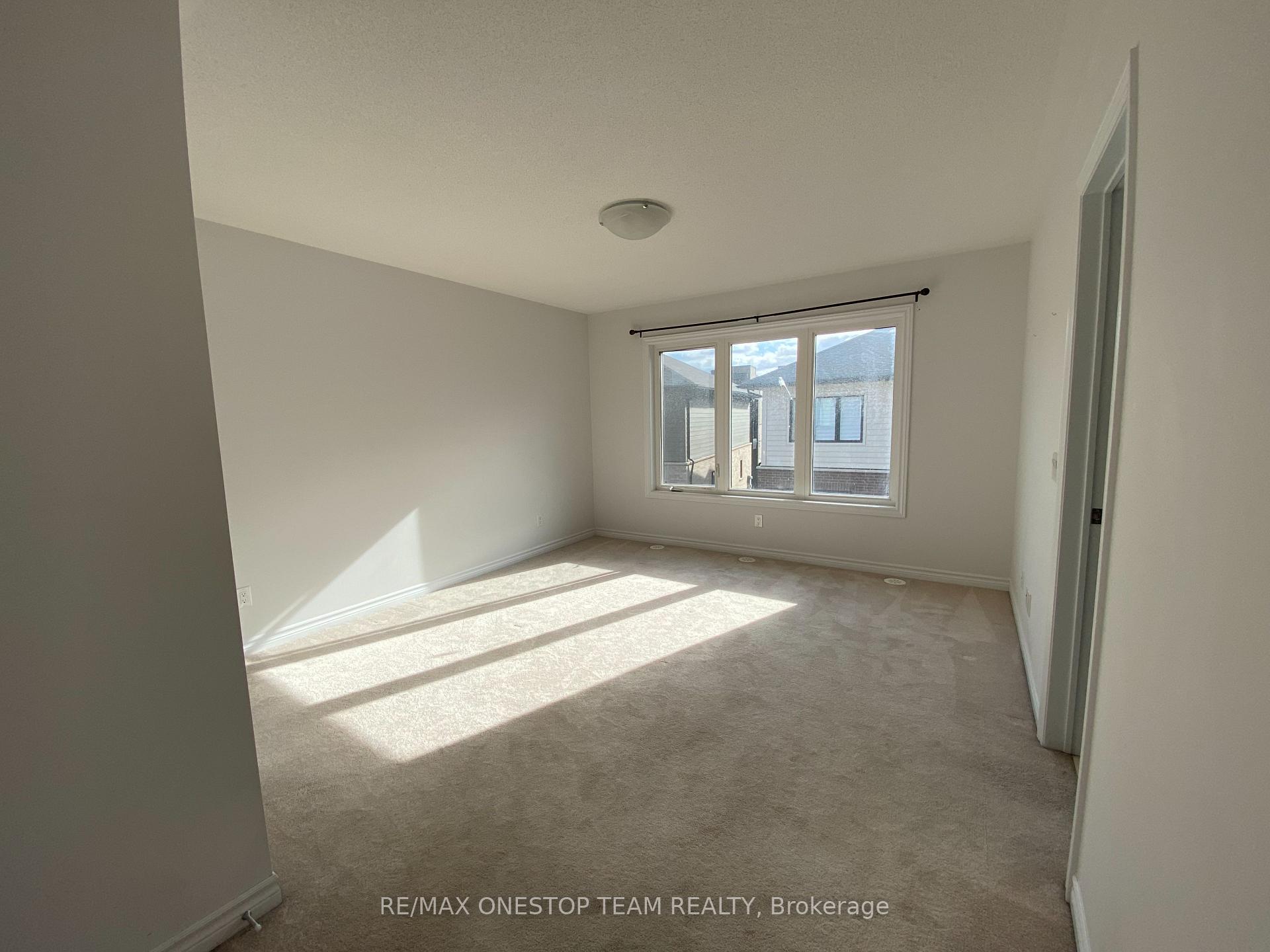 Photo 9 of 374 Wheat Boom Drive, Oakville, Joshua Meadows — HOMEH