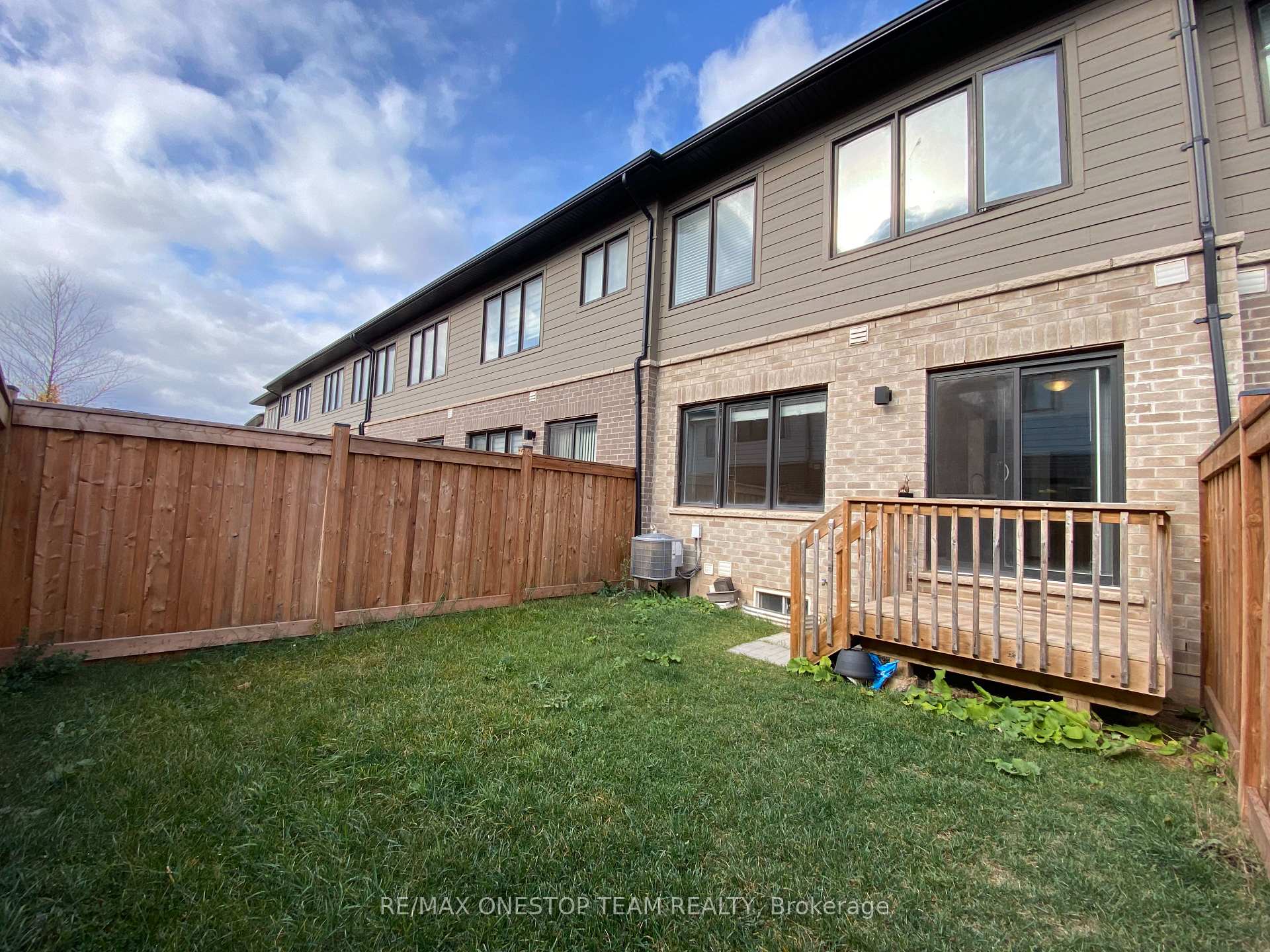 Photo 21 of 374 Wheat Boom Drive, Oakville, Joshua Meadows — HOMEH