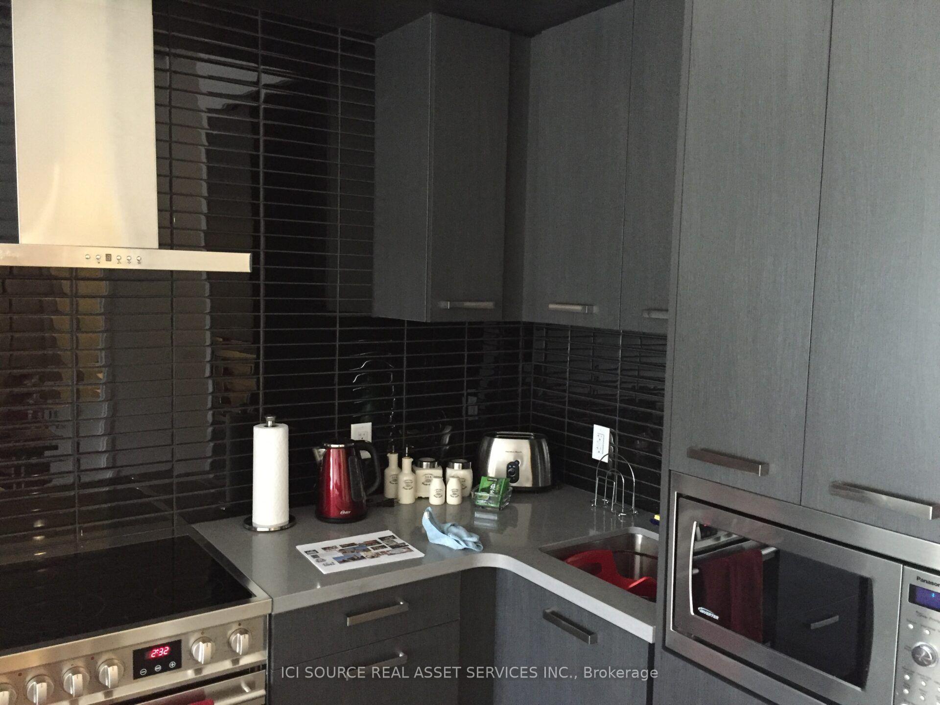 Photo 2 of Unit N222, 120 Bayview Avenue, Toronto, Waterfront Communities — HOMEH
