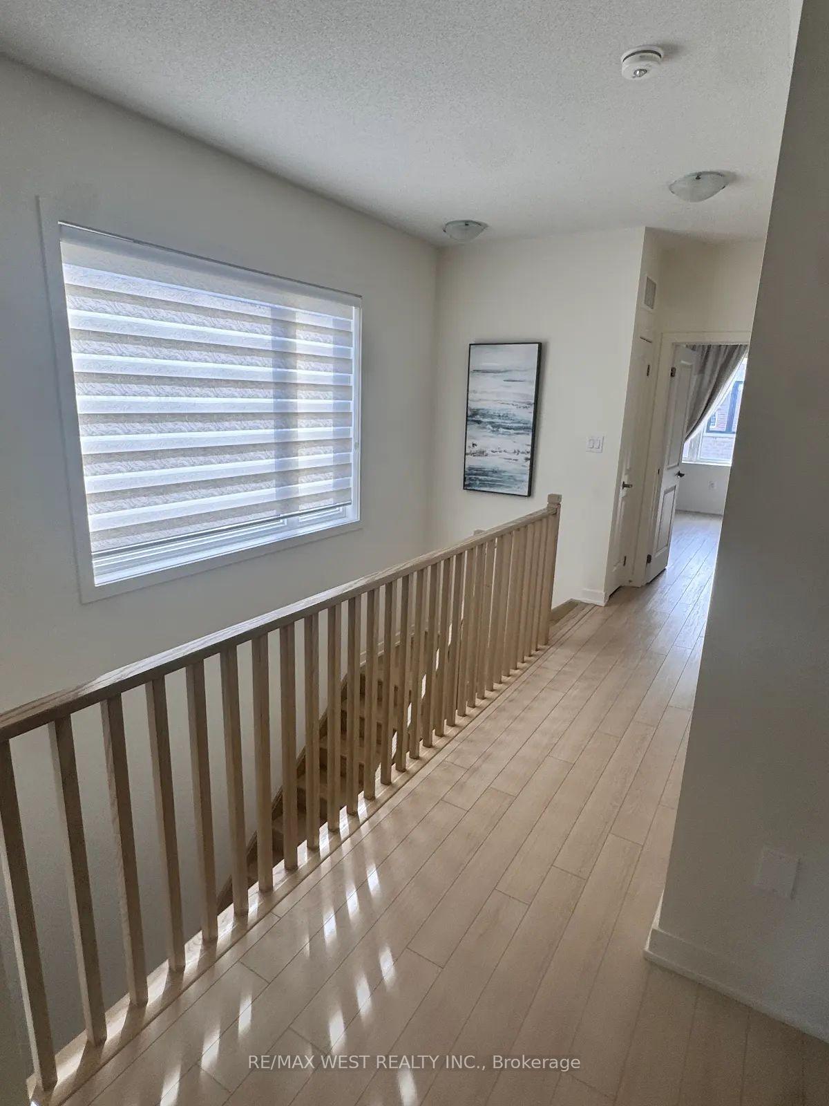 Photo 16 of 125 Farooq Boulevard, Vaughan, Vellore Village — HOMEH