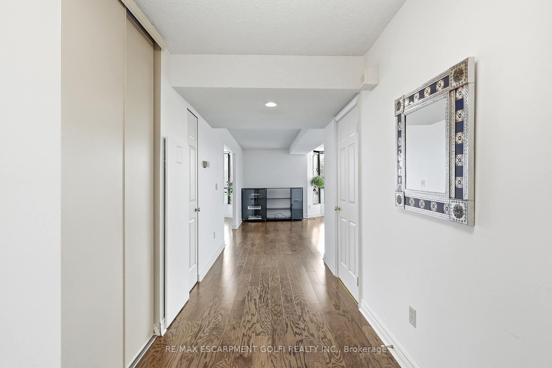 Photo 5 of Unit 601, 49 Robinson Street, Hamilton, Dundurn — HOMEH