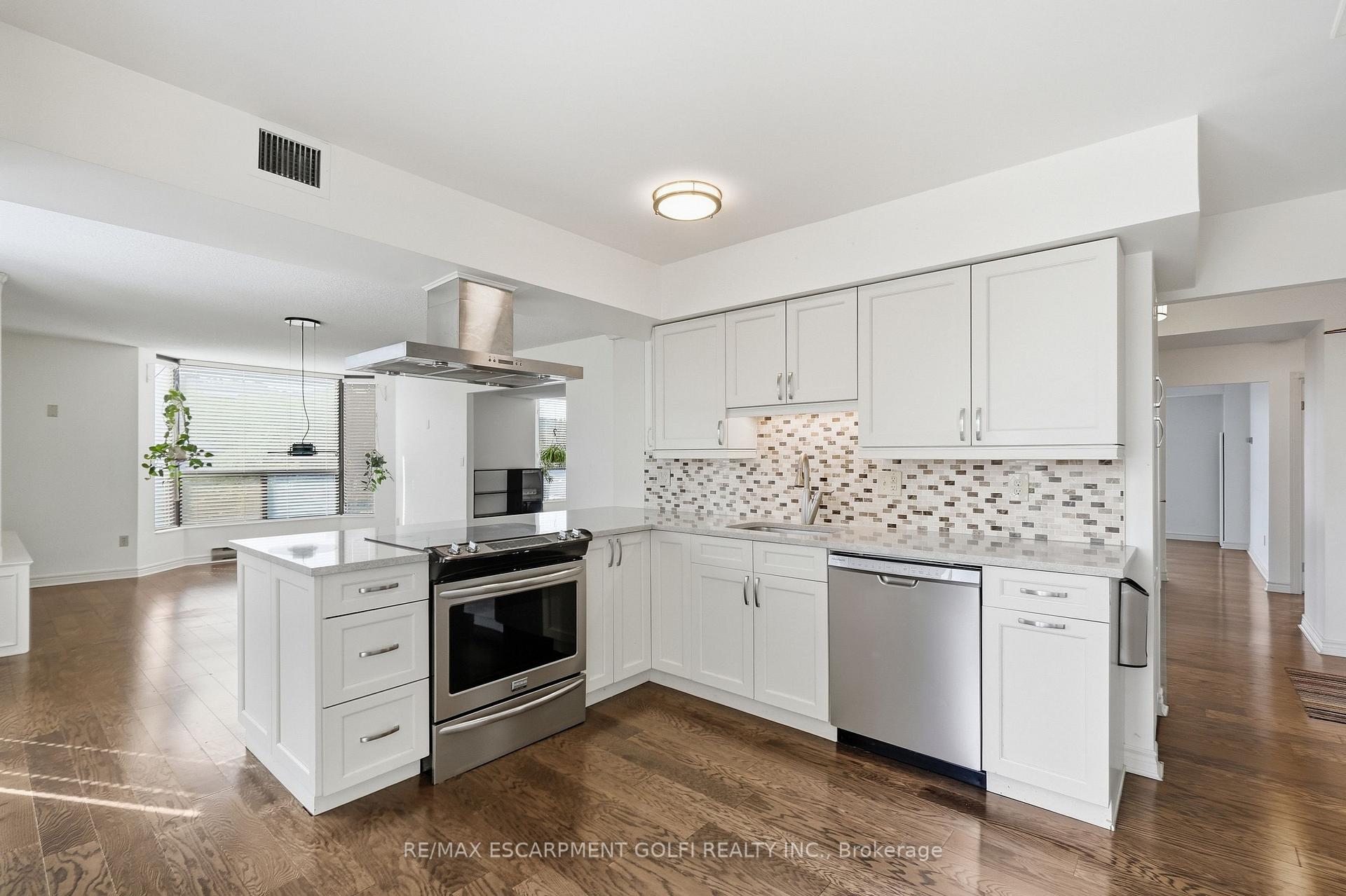 Photo 21 of Unit 601, 49 Robinson Street, Hamilton, Dundurn — HOMEH
