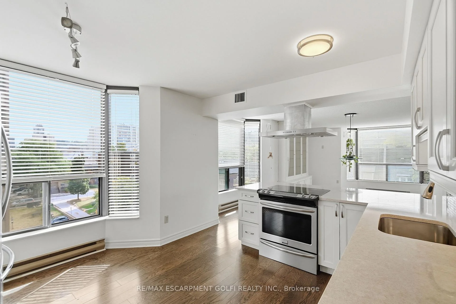 Photo 26 of Unit 601, 49 Robinson Street, Hamilton, Dundurn — HOMEH