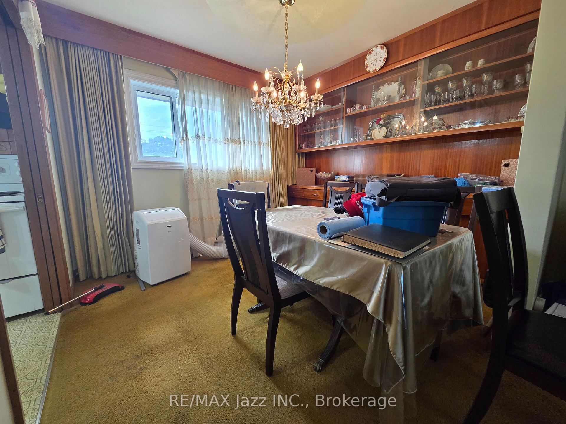 Photo 6 of 302 Poplar Street, Oshawa, Donevan — HOMEH