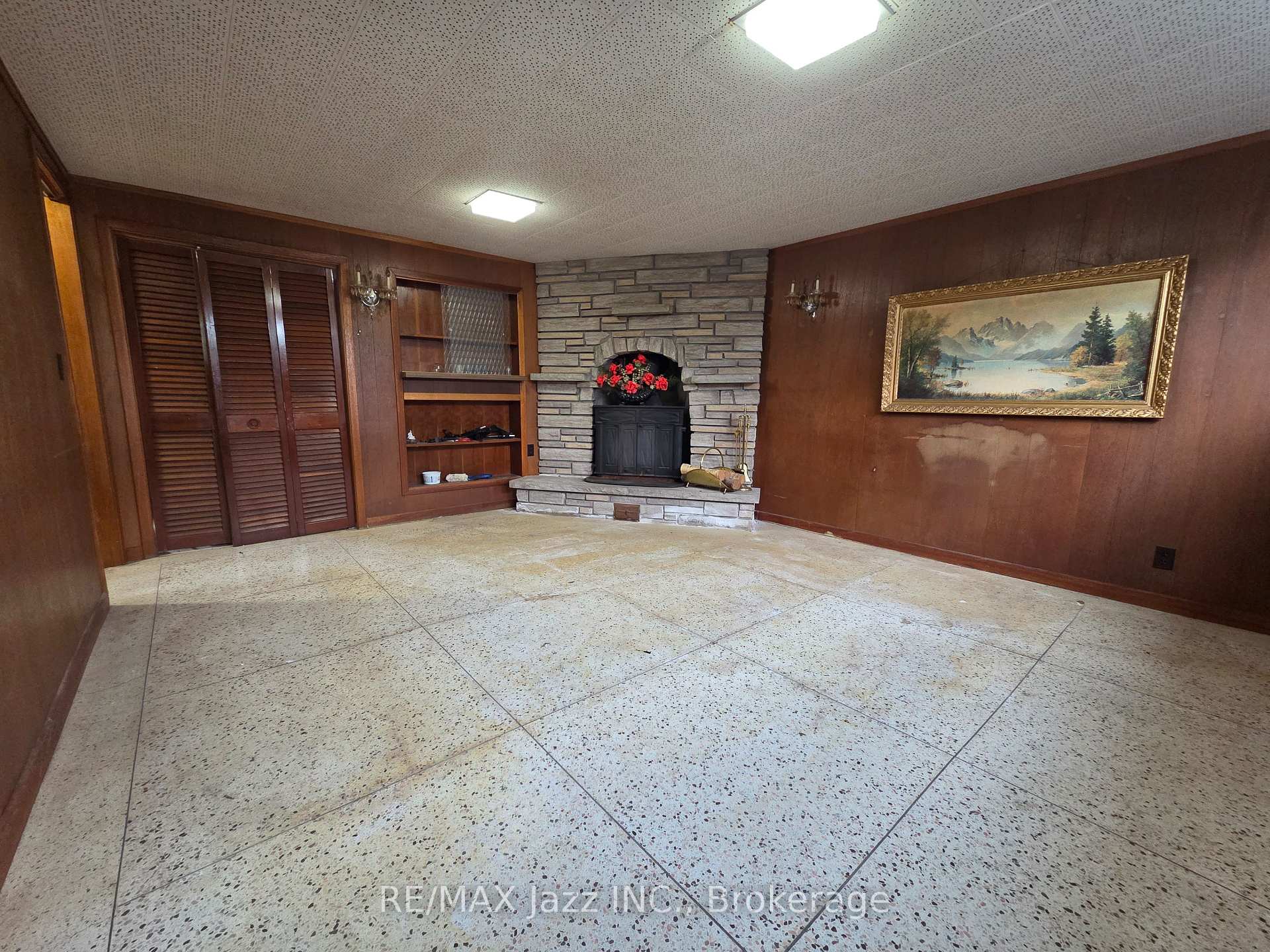 Photo 15 of 302 Poplar Street, Oshawa, Donevan — HOMEH