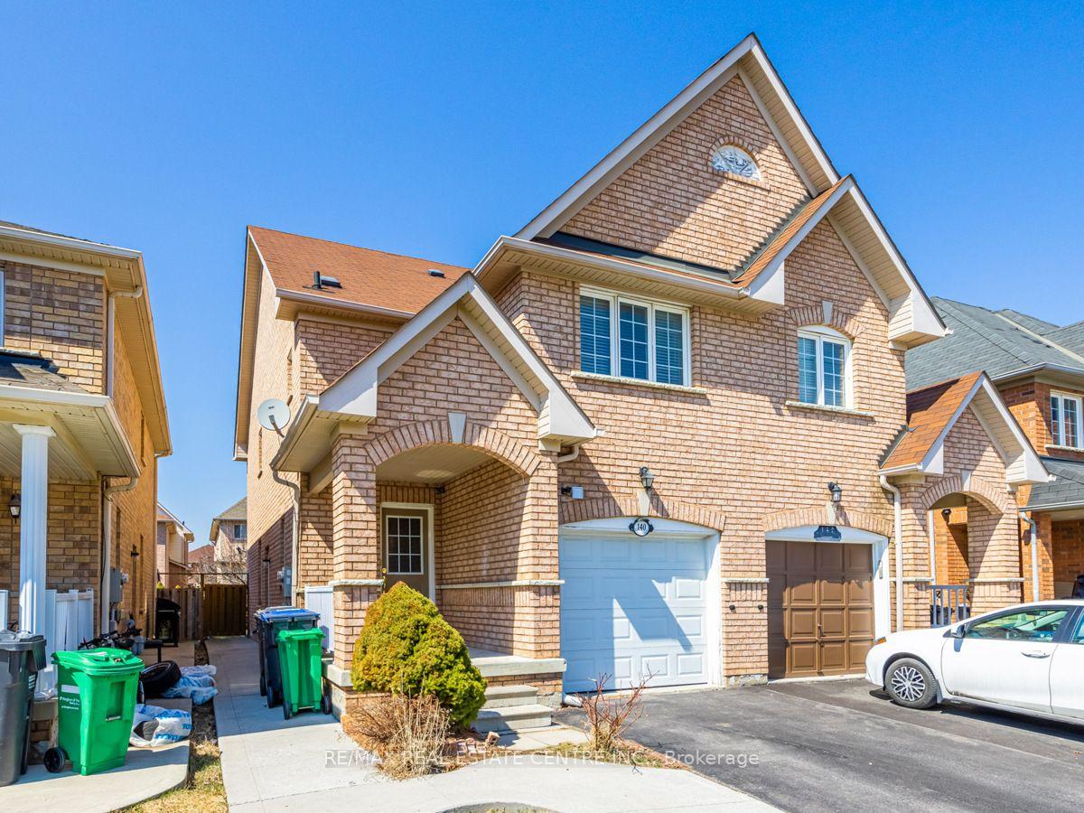Photo of Unit Upper, 140 Cadillac Crescent