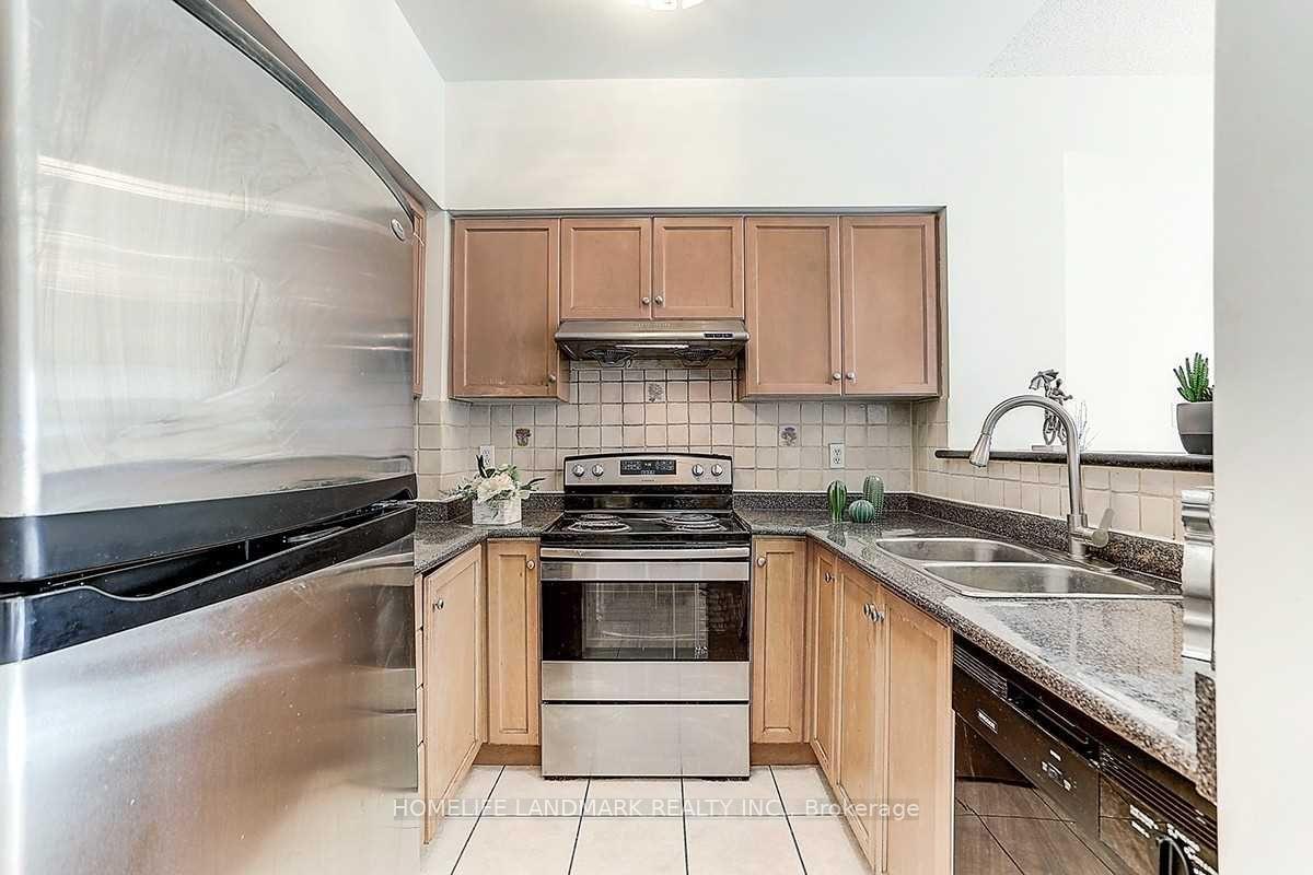 Photo 4 of Unit 5, 21 St Moritz Way, Markham, Unionville — HOMEH
