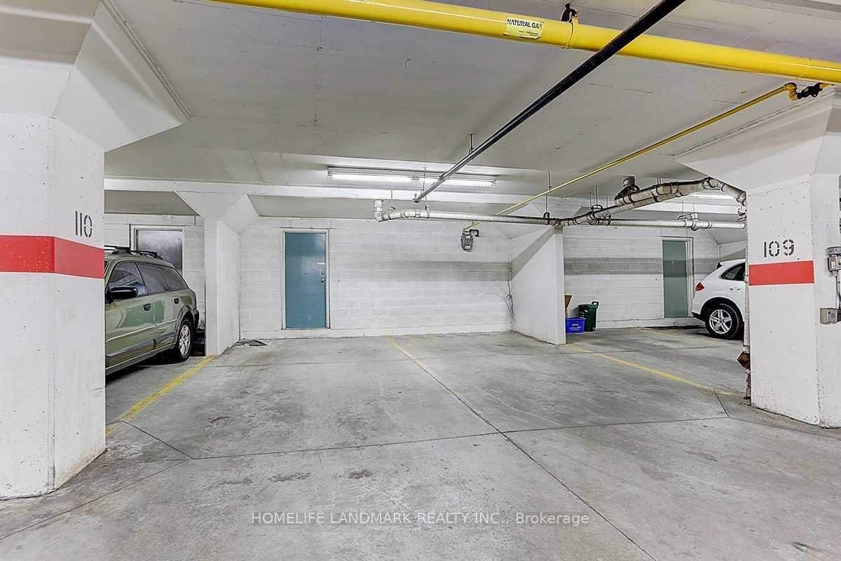 Photo 11 of Unit 5, 21 St Moritz Way, Markham, Unionville — HOMEH