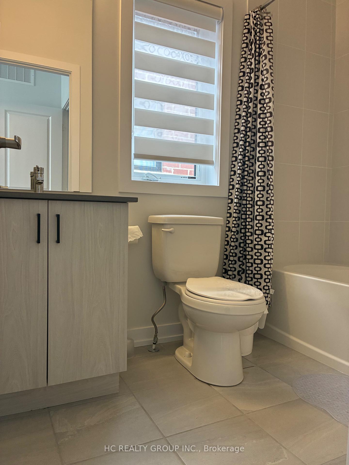 Photo 11 of 51 Danielle Moore Circle, Scarborough, Bendale — HOMEH