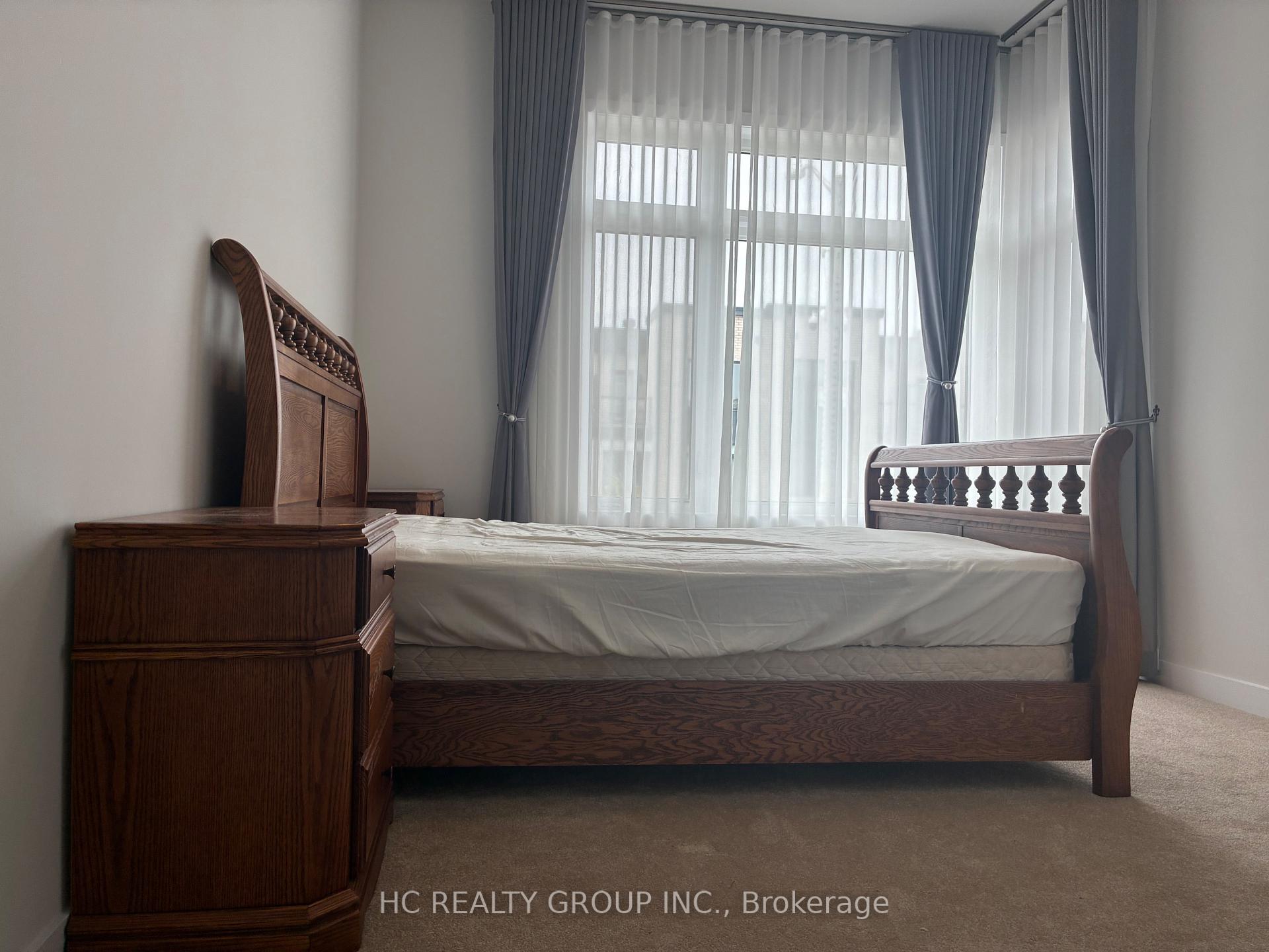 Photo 12 of 51 Danielle Moore Circle, Scarborough, Bendale — HOMEH