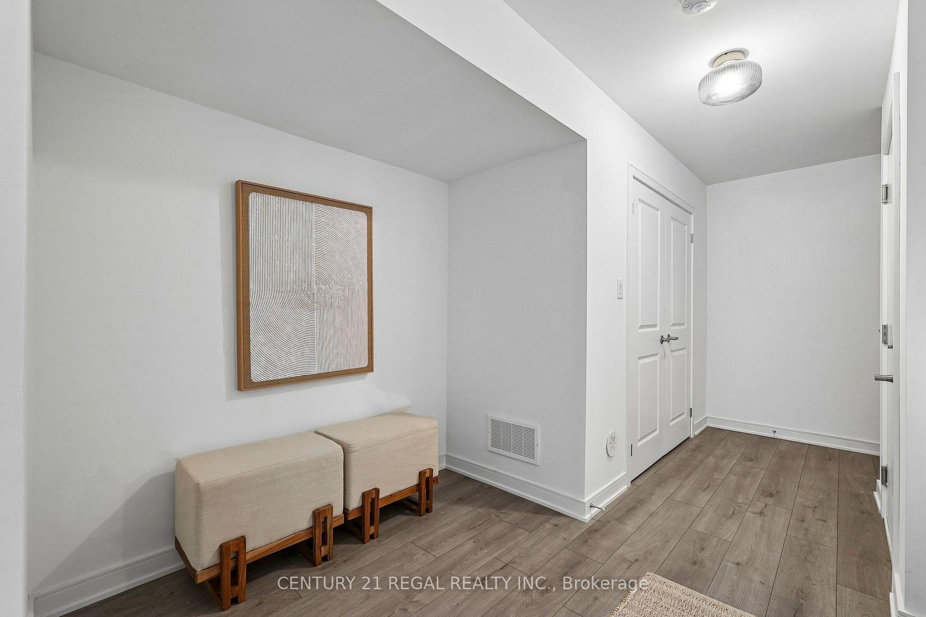 Photo 5 of 28 Spry Lane, Barrie, Innis-Shore — HOMEH
