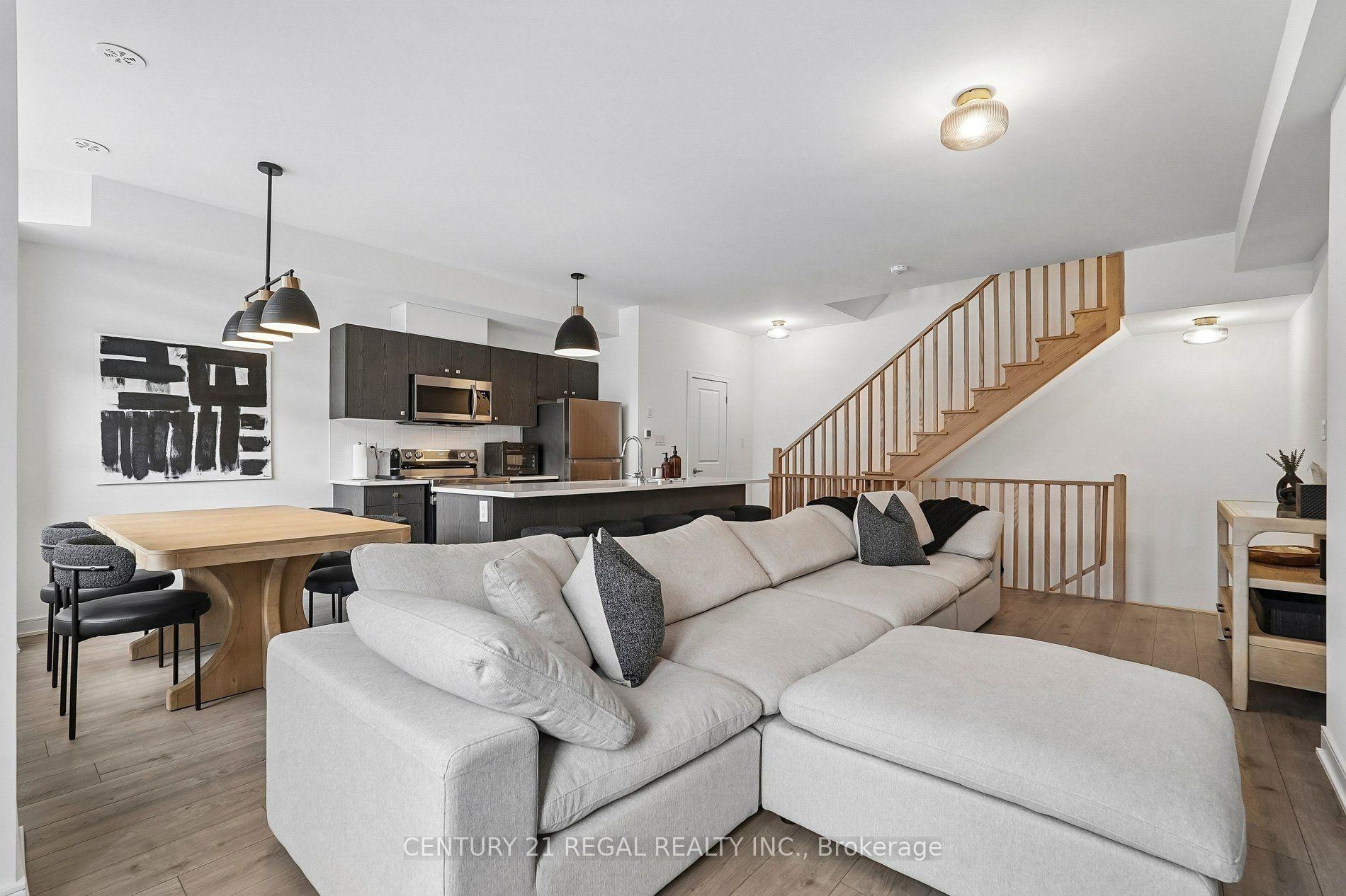 Photo 10 of 28 Spry Lane, Barrie, Innis-Shore — HOMEH