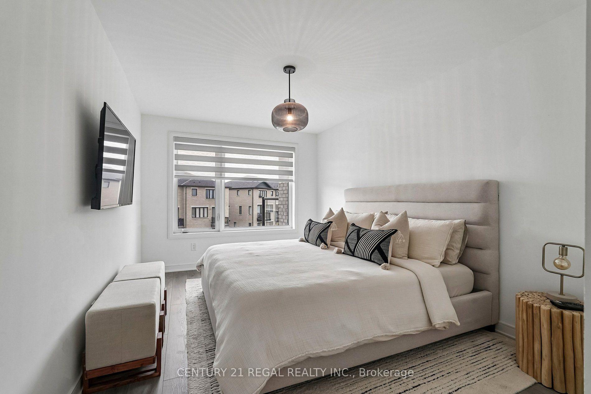 Photo 15 of 28 Spry Lane, Barrie, Innis-Shore — HOMEH