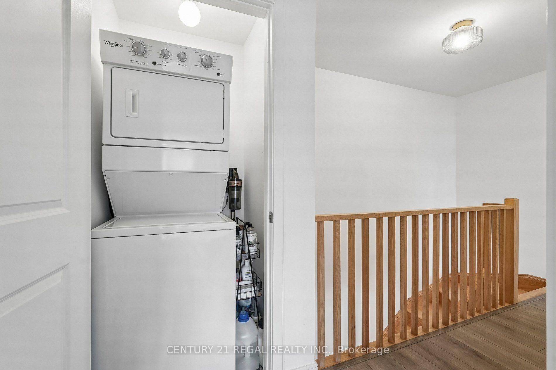 Photo 16 of 28 Spry Lane, Barrie, Innis-Shore — HOMEH
