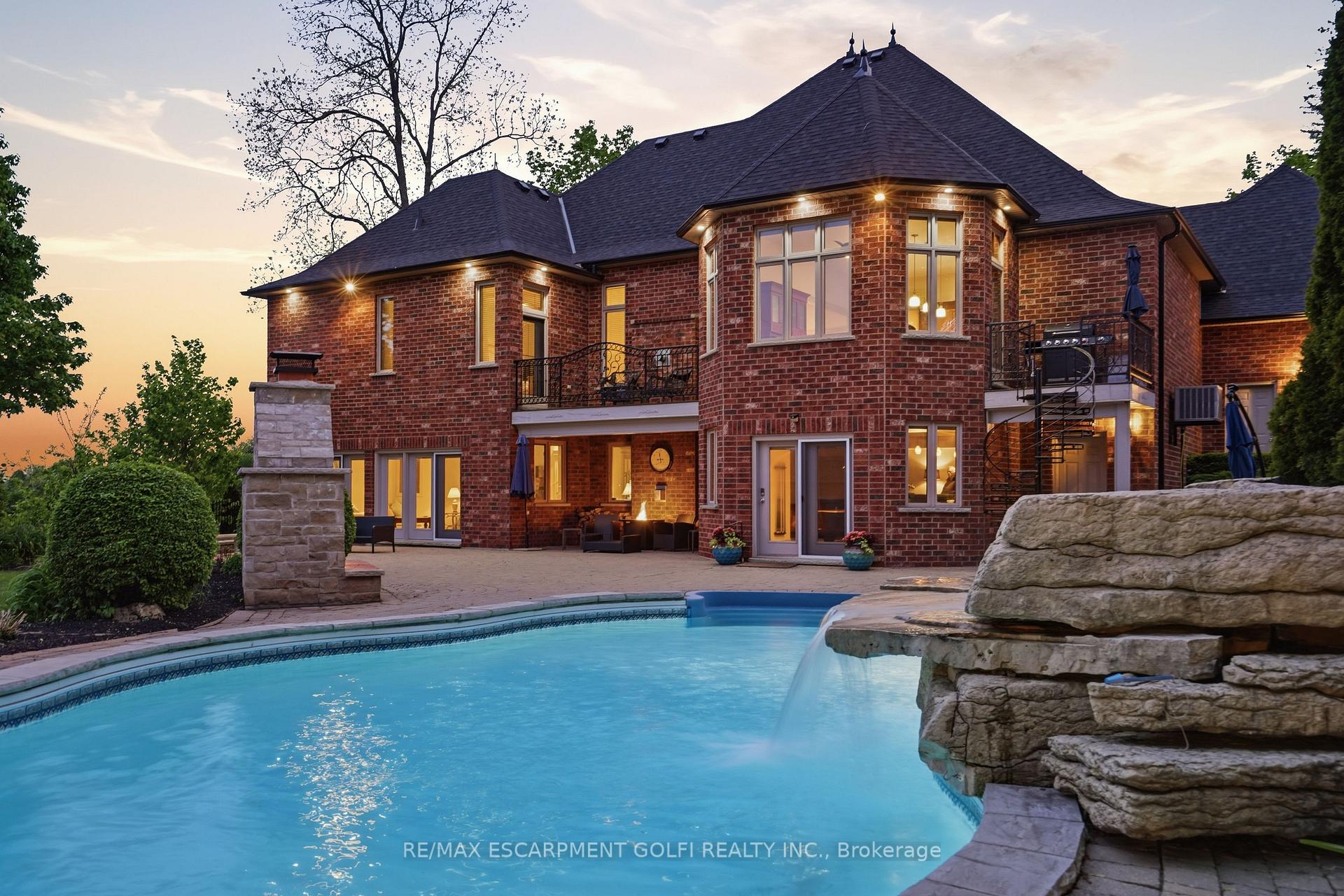 Photo 2 of 1863 Shaver Road, Hamilton, Rural Ancaster — HOMEH