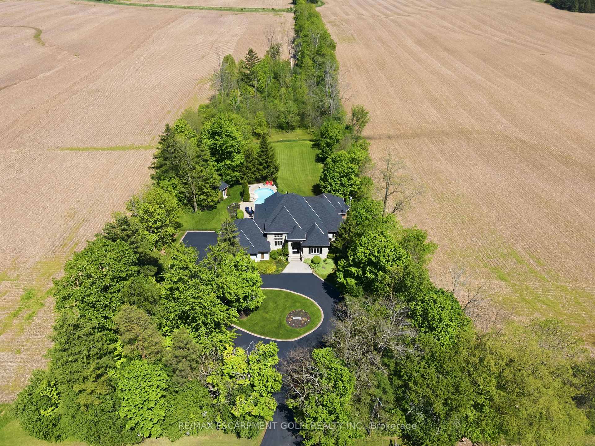 Photo 3 of 1863 Shaver Road, Hamilton, Rural Ancaster — HOMEH