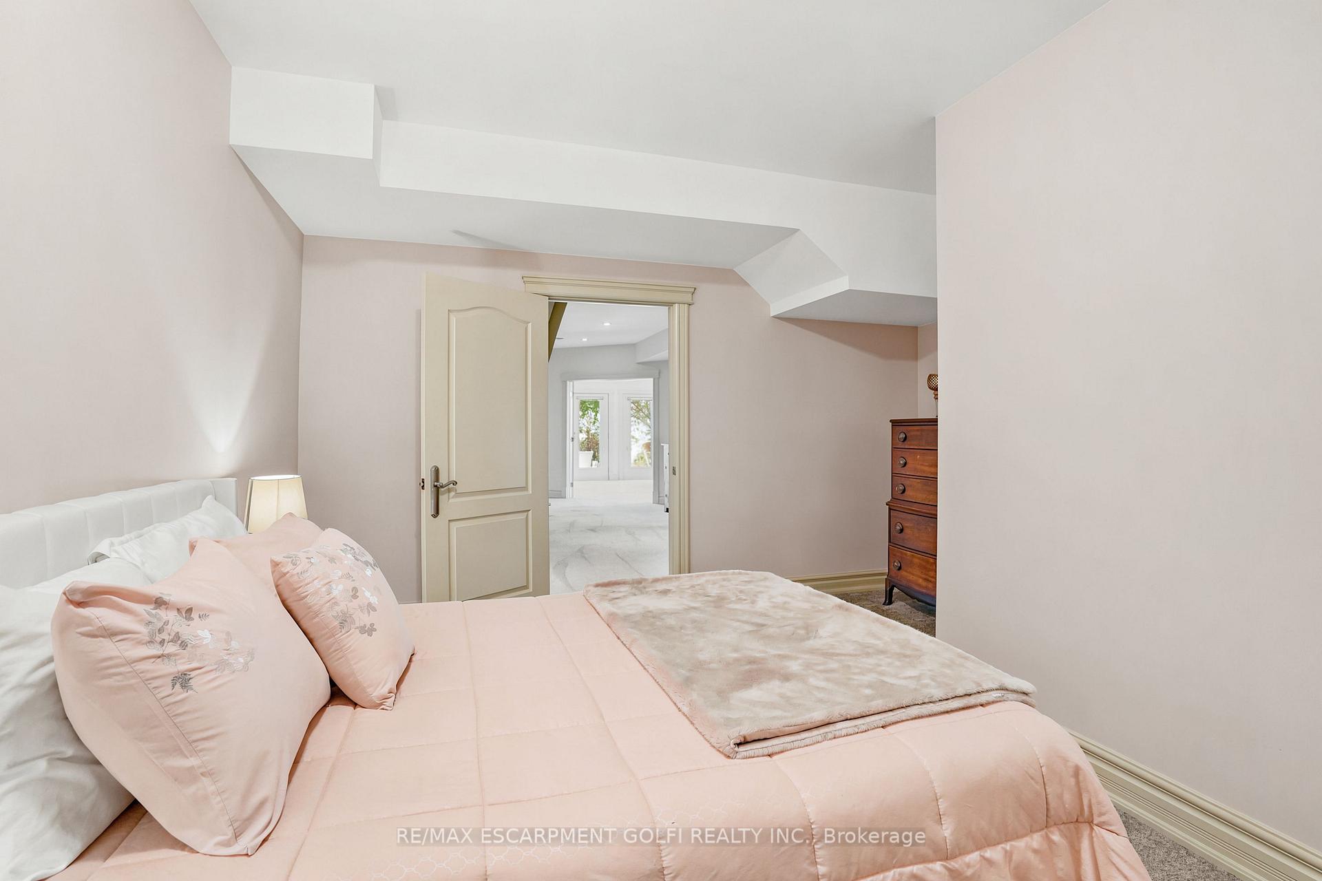 Photo 27 of 1863 Shaver Road, Hamilton, Rural Ancaster — HOMEH