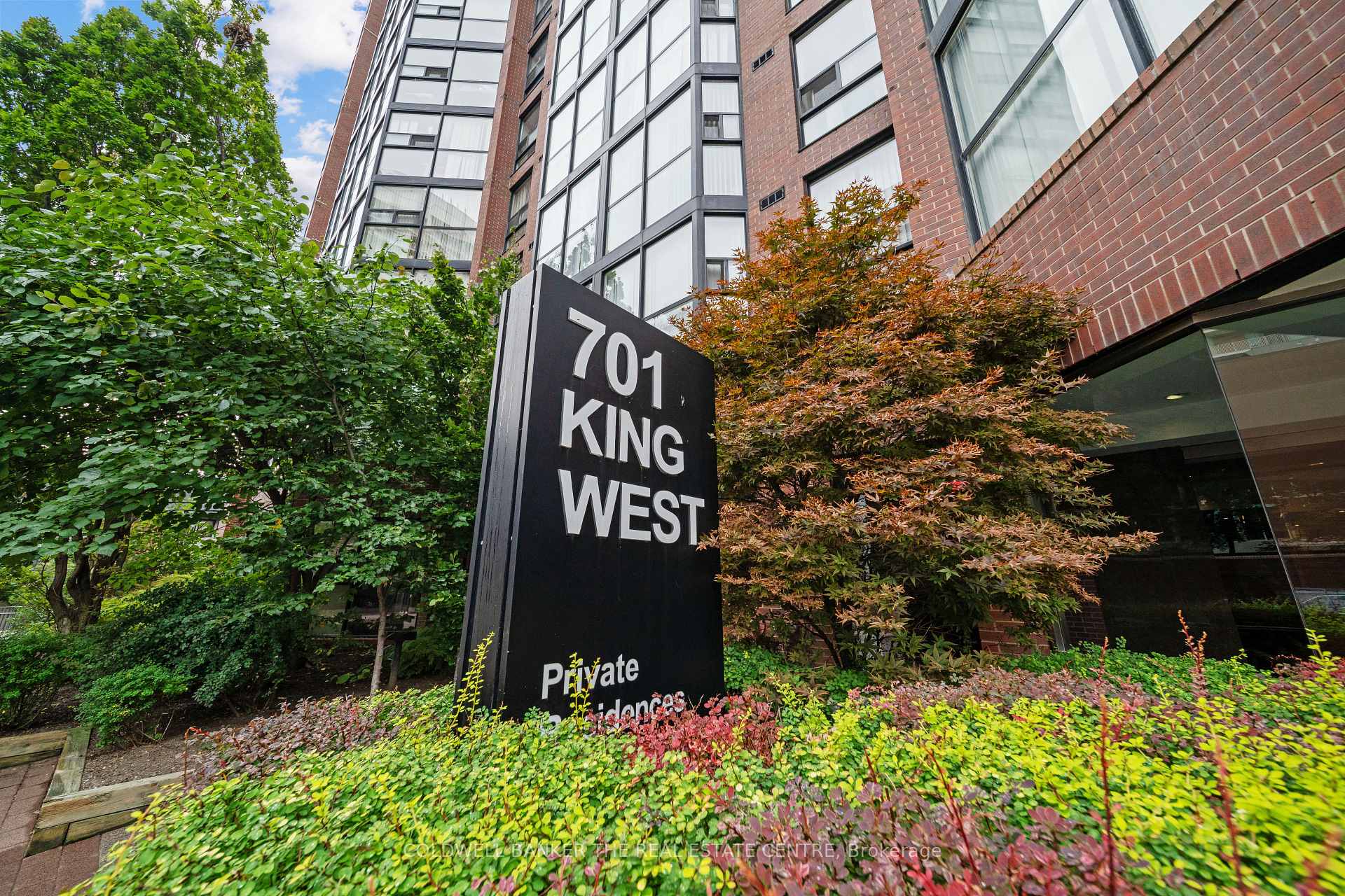 Photo 2 of Unit 1007, 701 King Street W, Toronto, Niagara — HOMEH