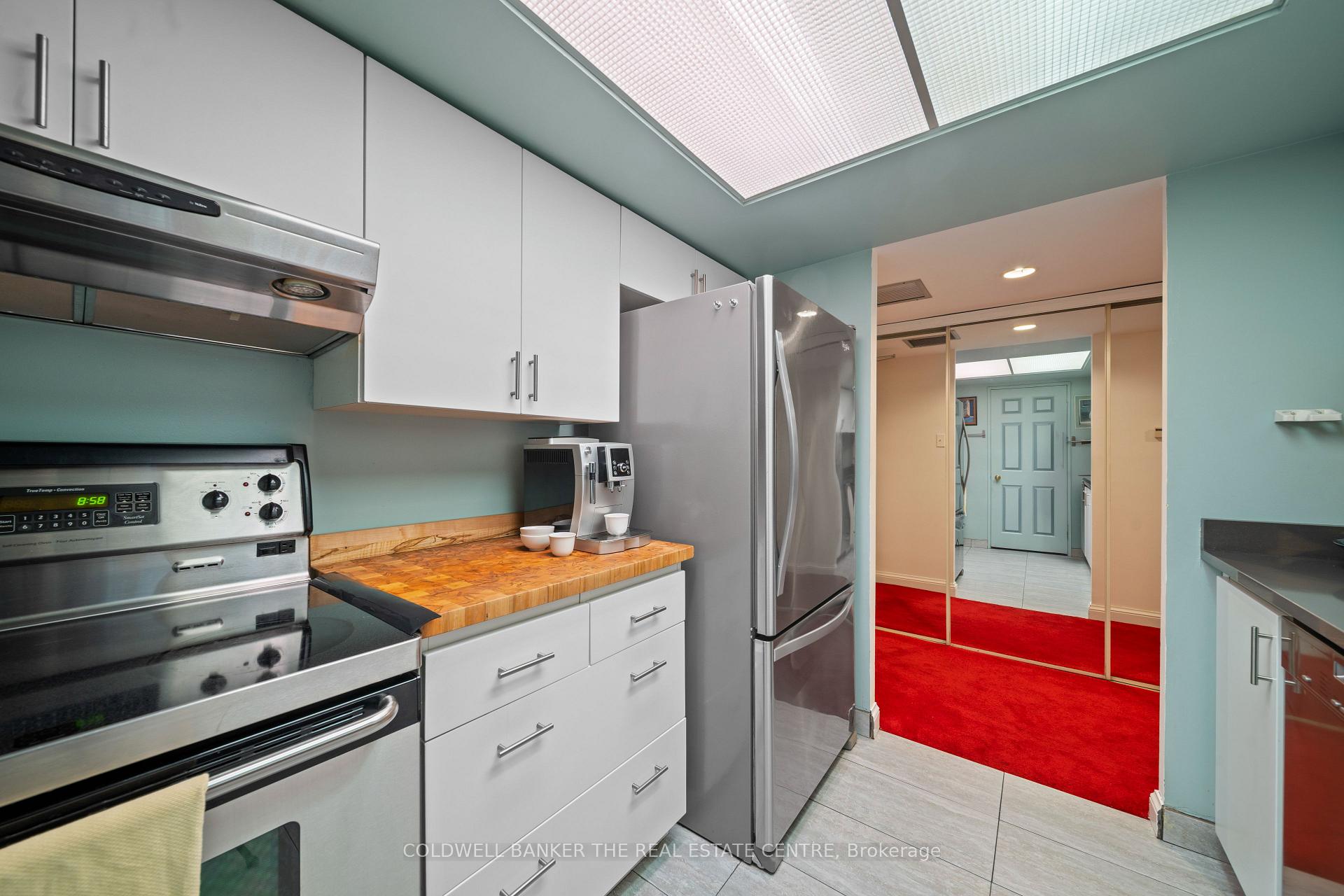 Photo 9 of Unit 1007, 701 King Street W, Toronto, Niagara — HOMEH