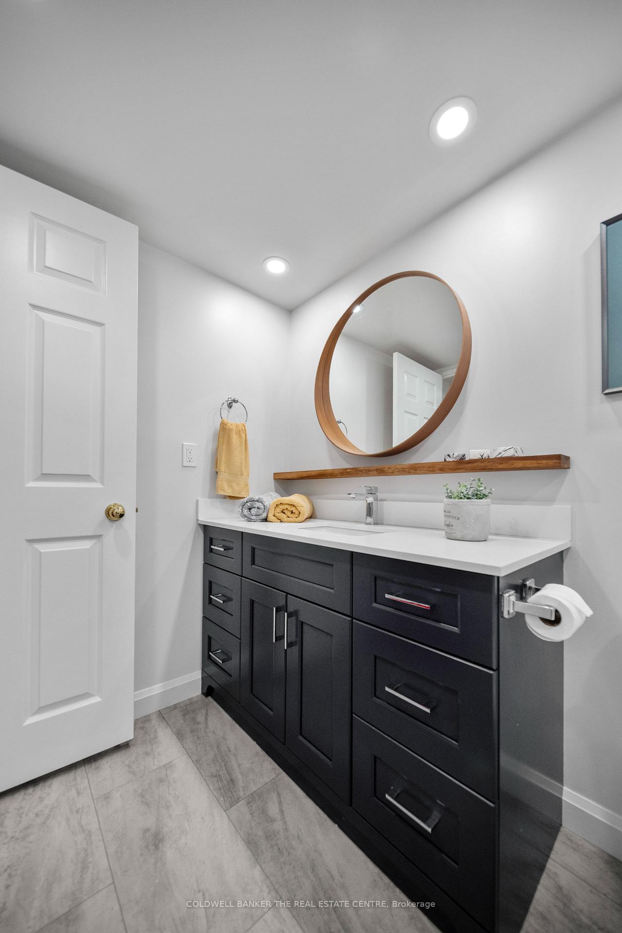 Photo 22 of Unit 1007, 701 King Street W, Toronto, Niagara — HOMEH